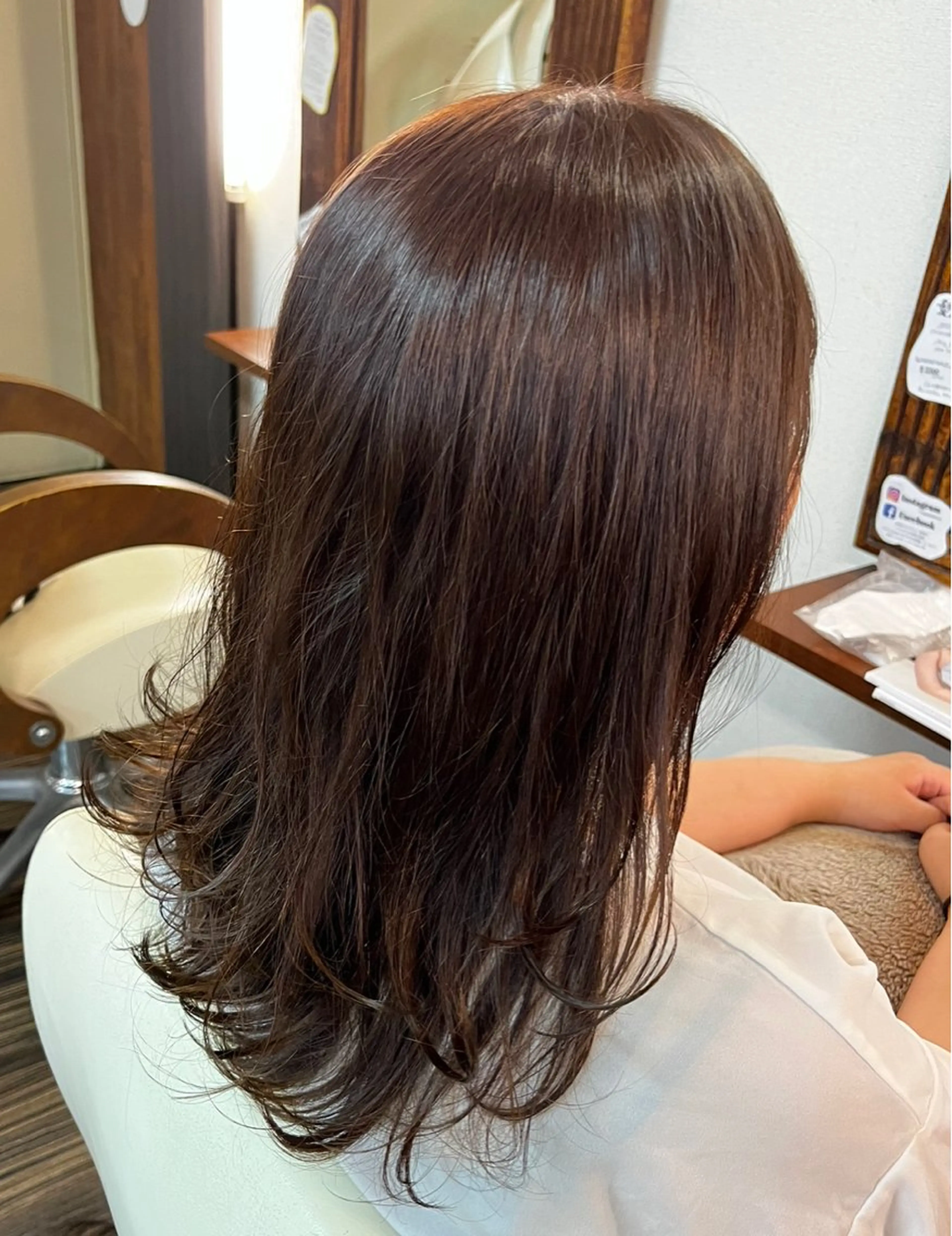 セミロング 西形 梨瑚のヘアスタイル