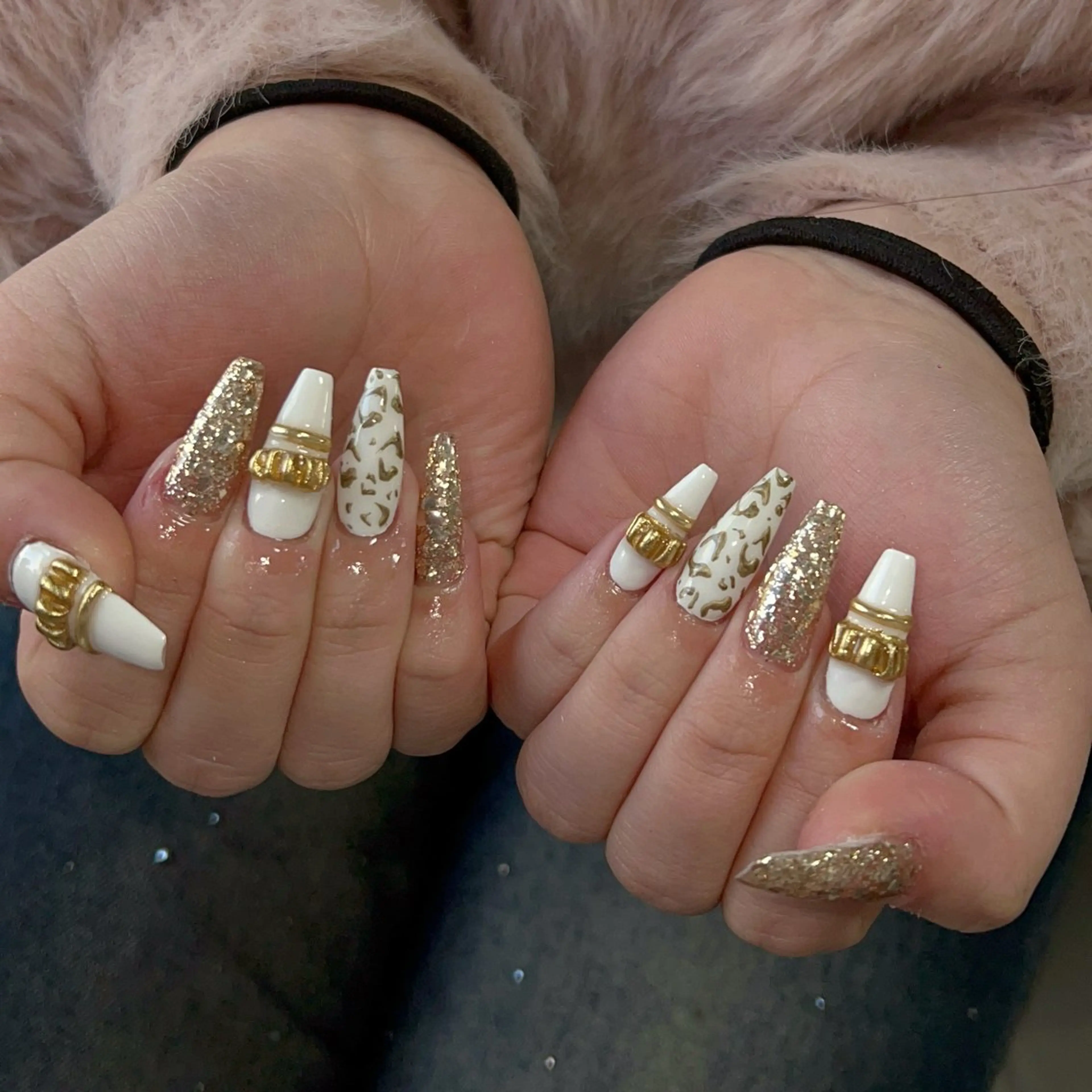 ネイル チークネイル フレンチネイル ガラスフレンチ グラデーション キラキラネイル LilyLala Nailsalonのネイルデザイン