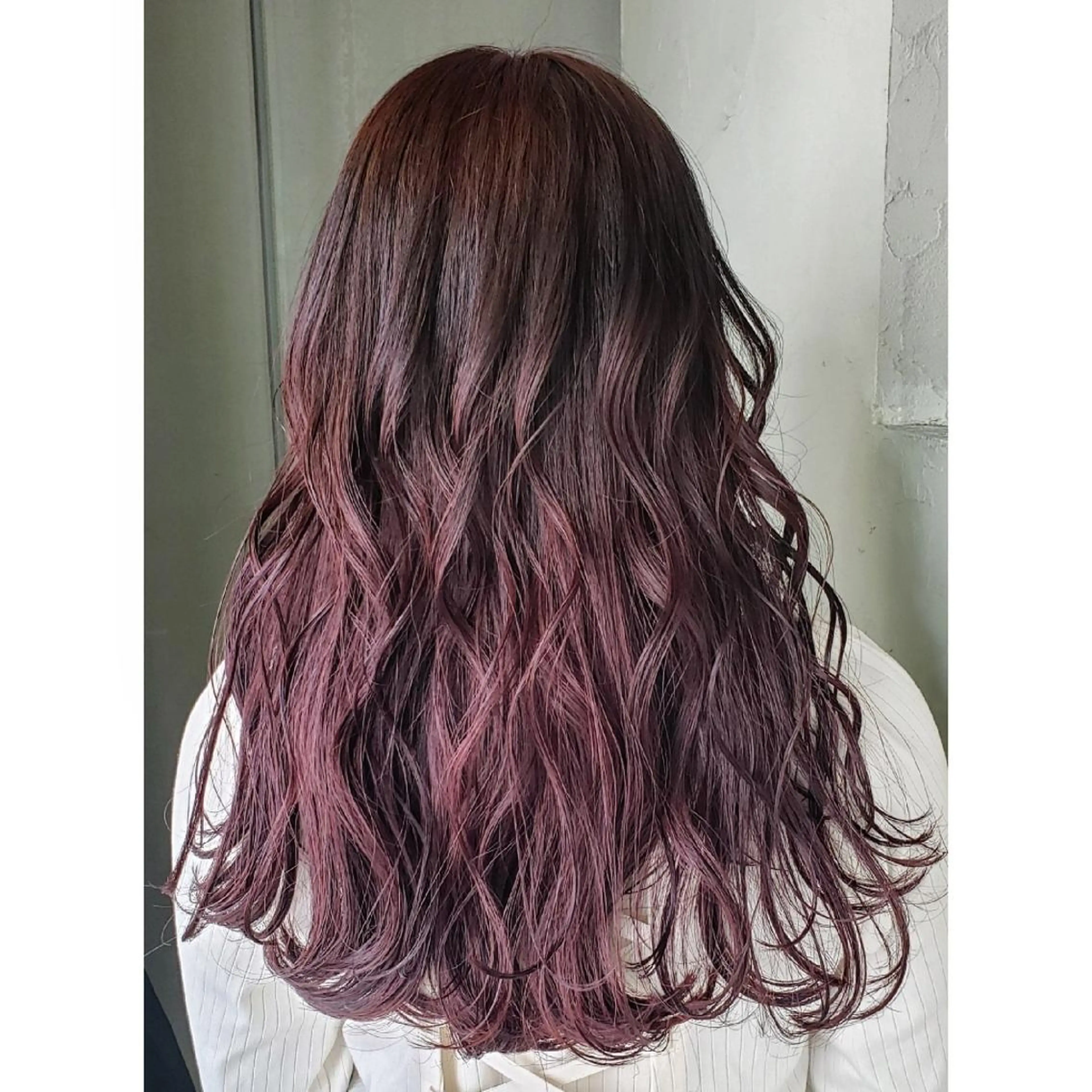 ロング カラー ヘアアレンジ ピンクカラー 髪質改善サロン🍃 AIRI のヘアスタイル