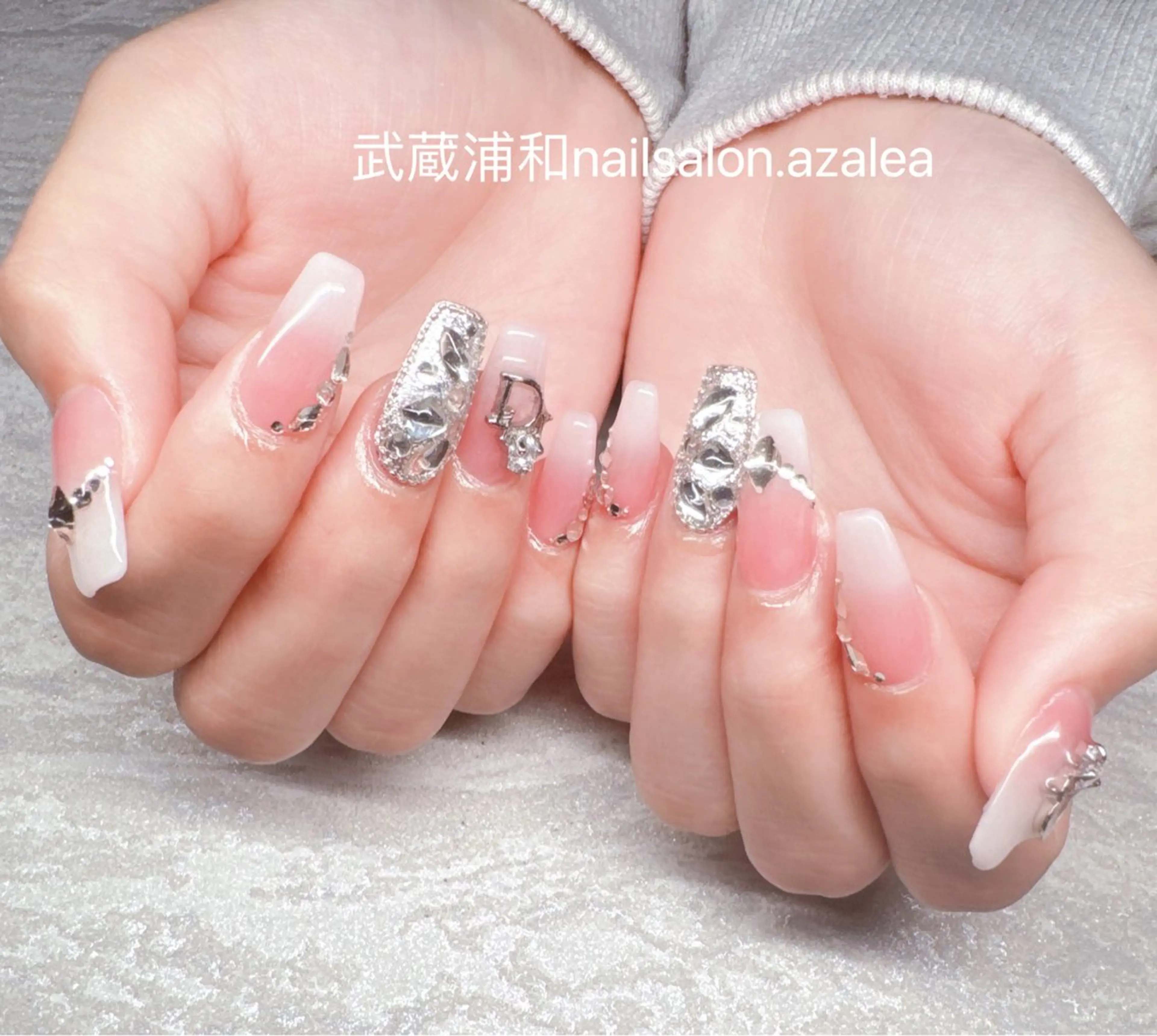 ネイル ハンドネイル R inのネイルデザイン