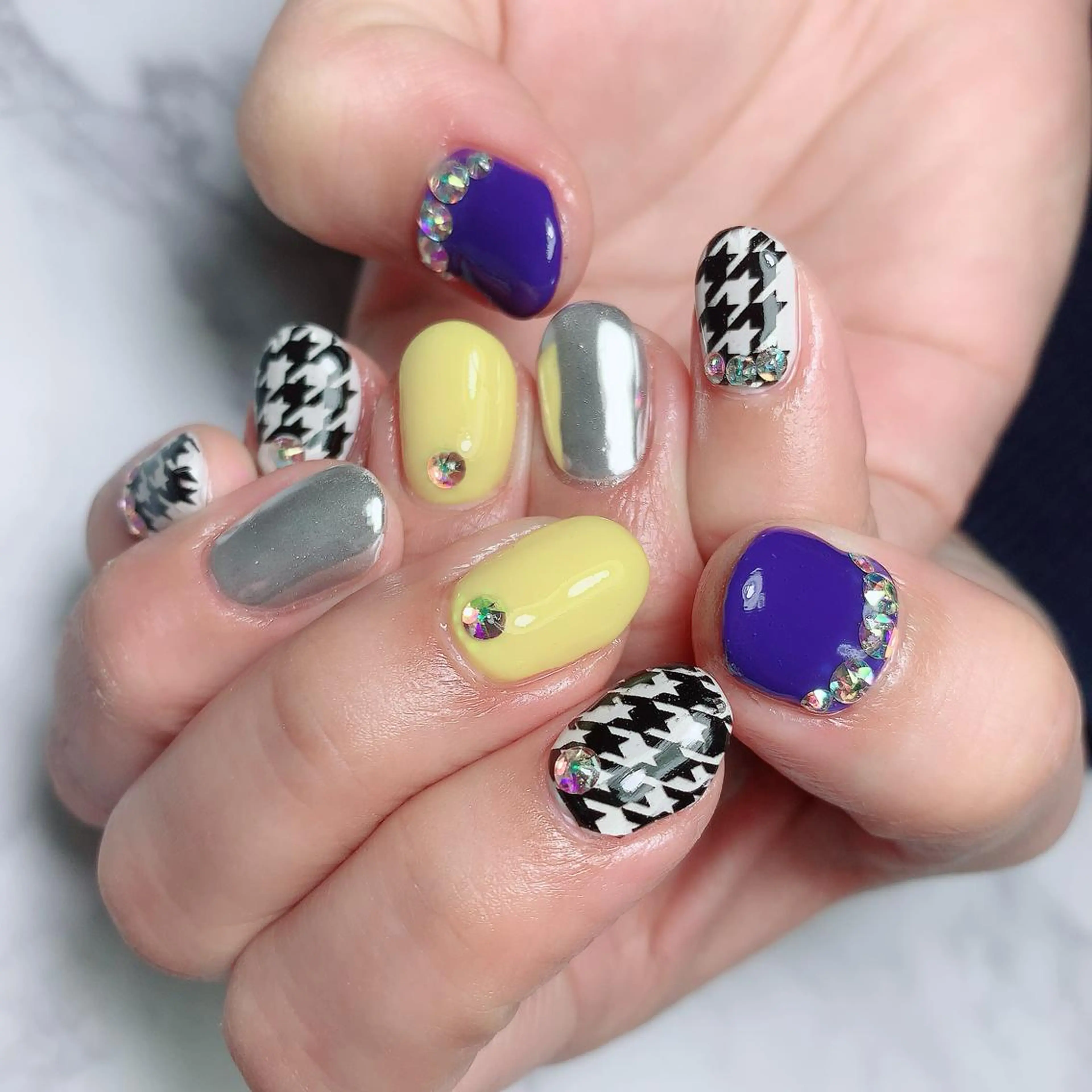 ネイル es nailのネイルデザイン