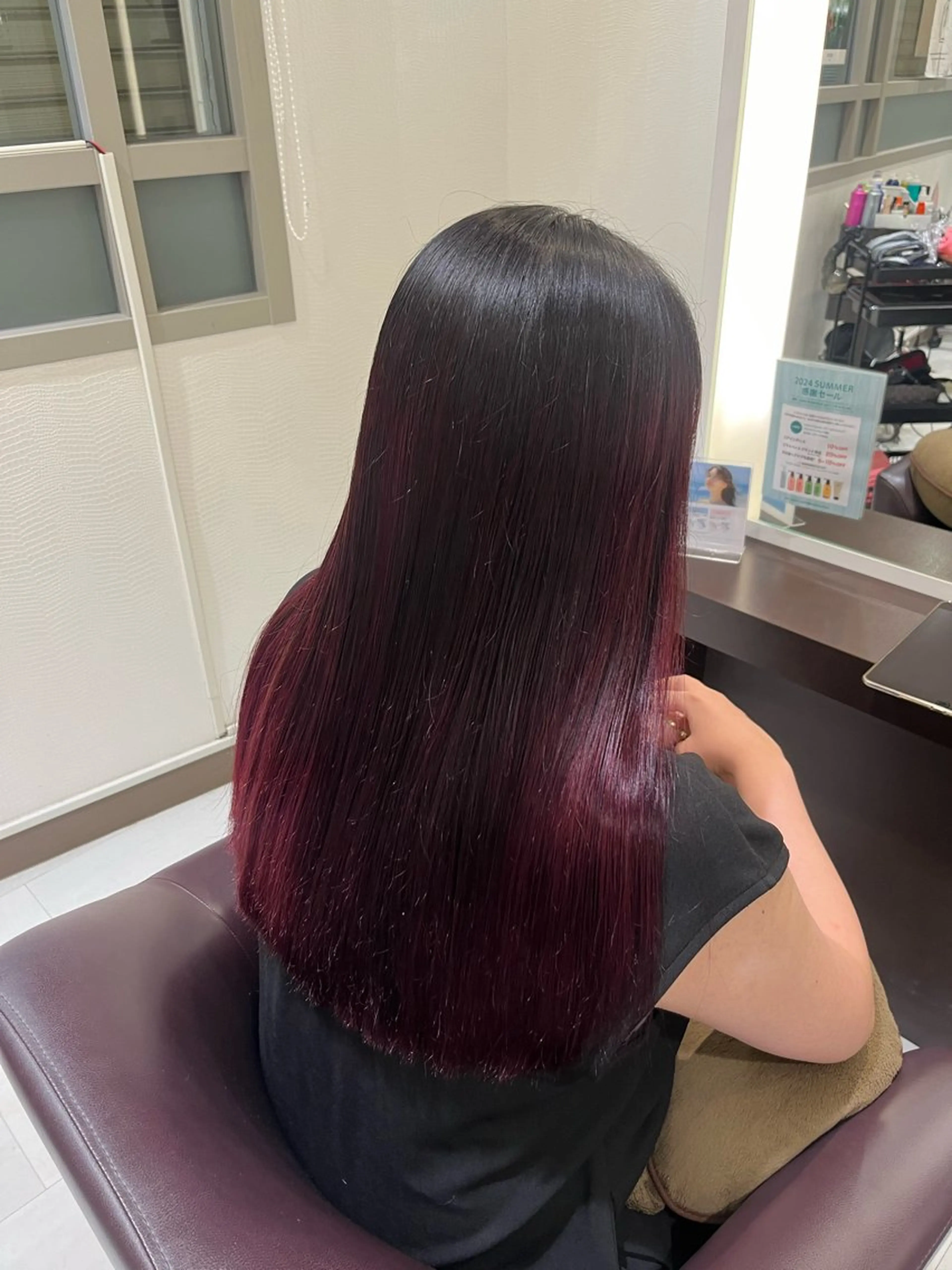 ロング 藤原 智恵のヘアスタイル