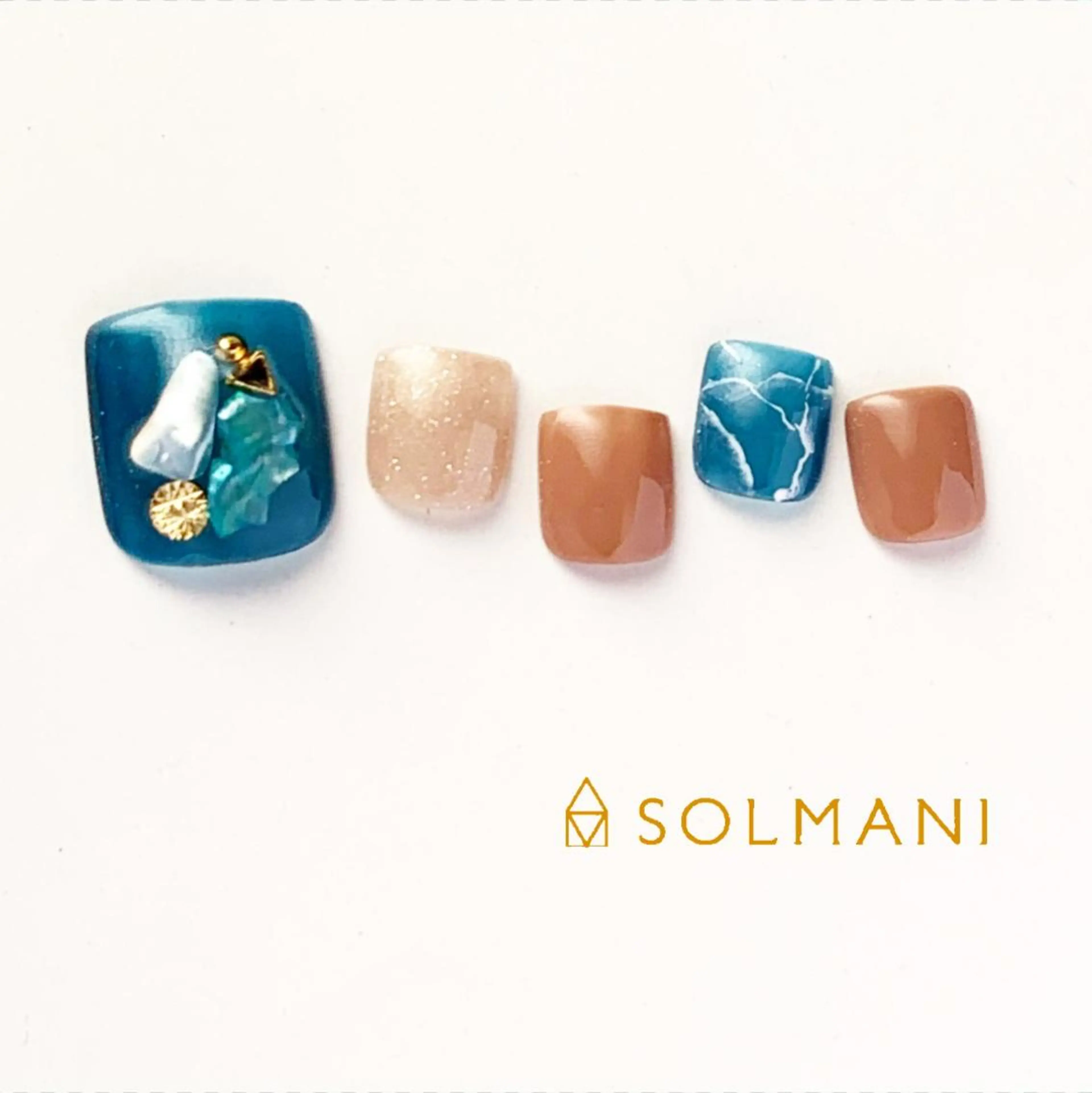 ネイル フットネイル SOLMANI 予約担当のネイルデザイン