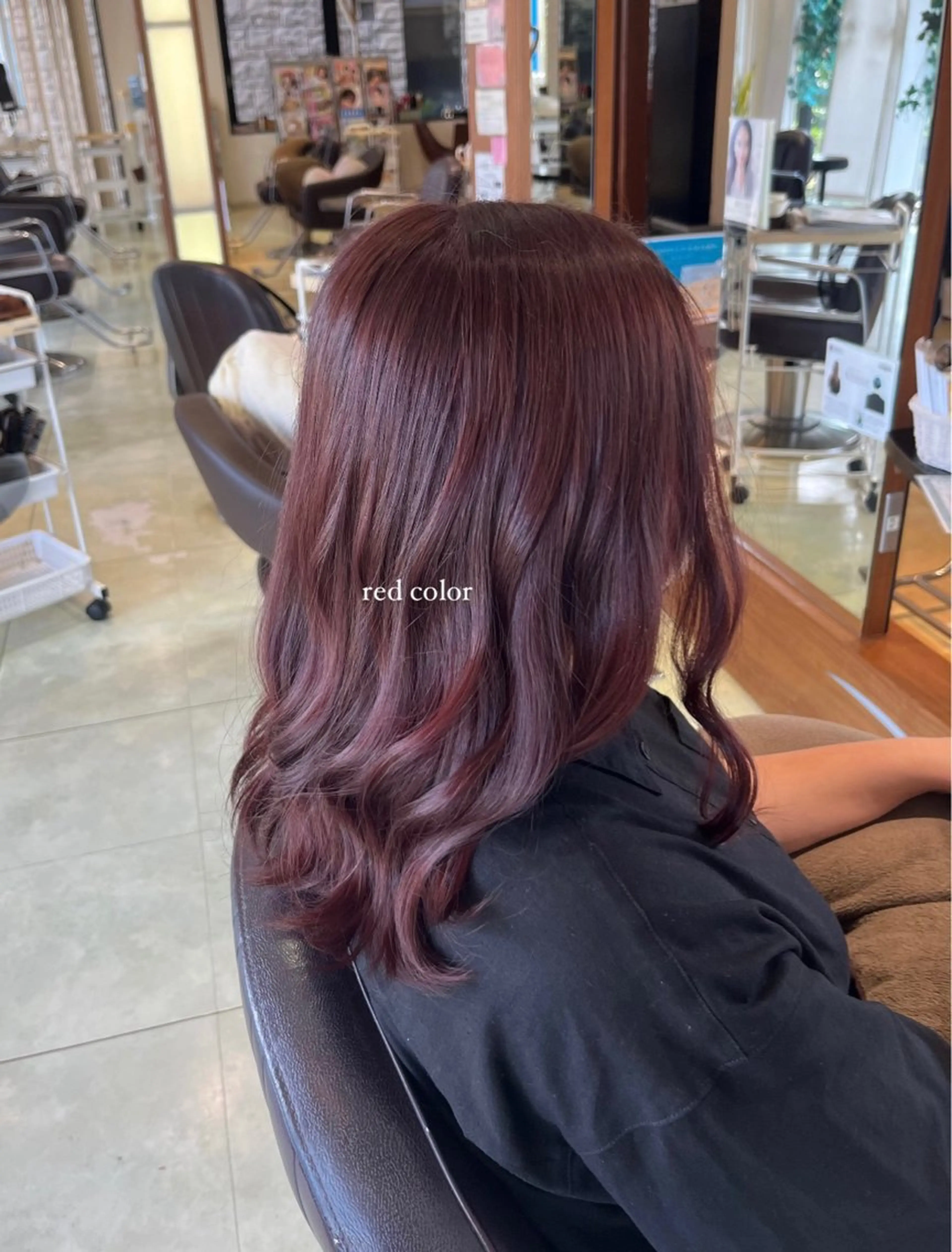 ミディアム 大野 桃果のヘアスタイル