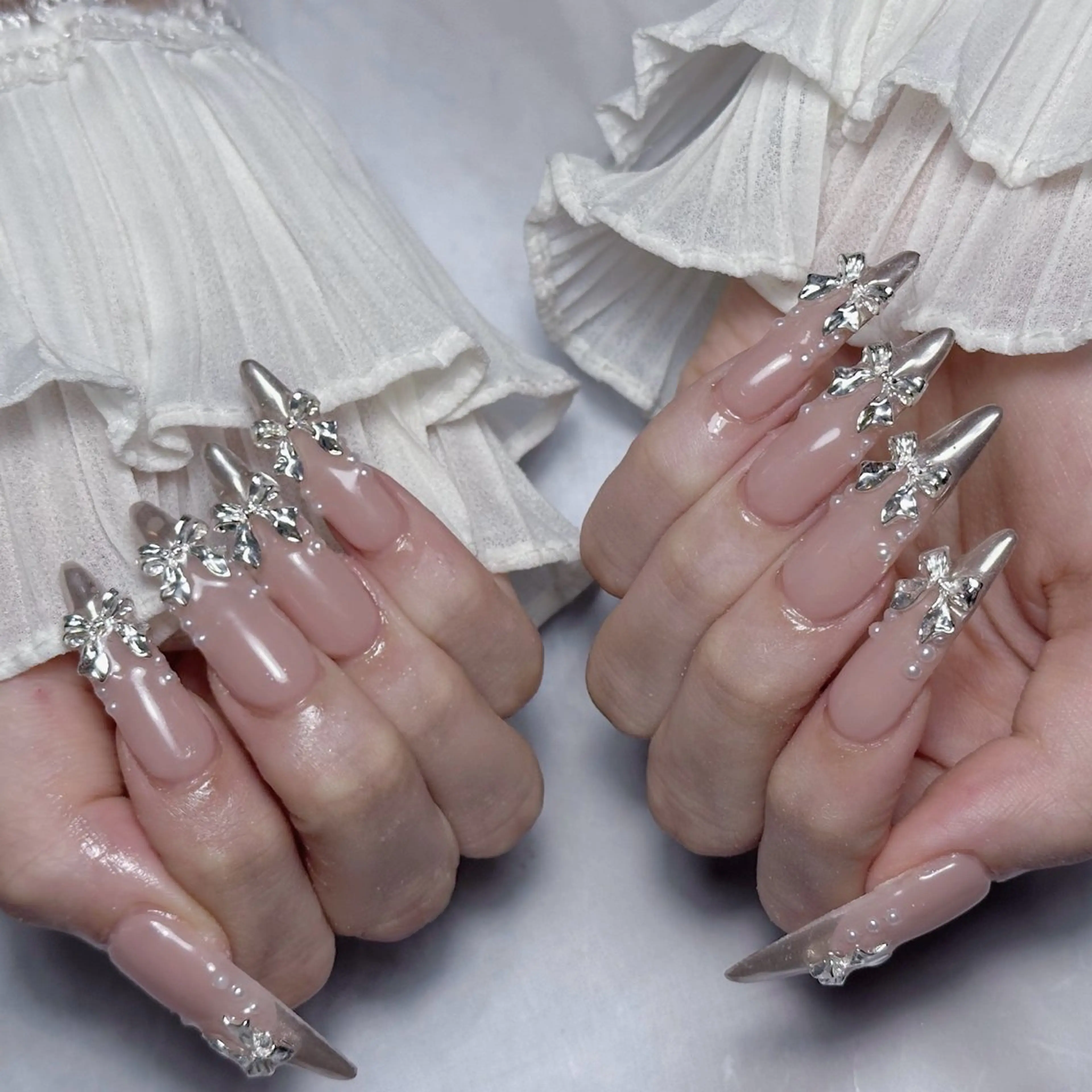 自爪🎀ミラーフレンチ/グラデーション（ベース色付き）　オフなしの写真