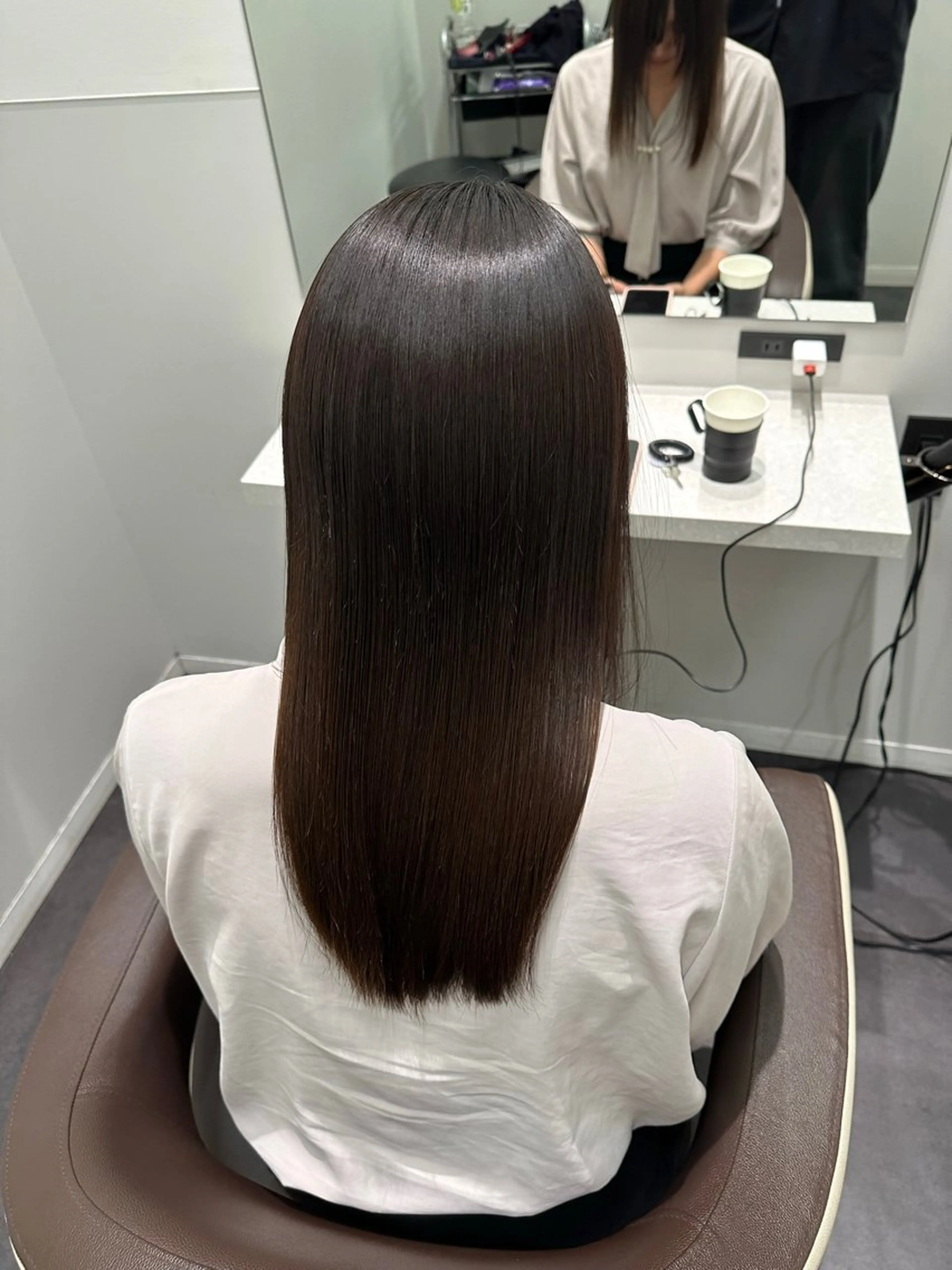 セミロング Wisteria所属・美髪特化✨ 伊織✨縮毛矯正✨のヘアスタイル