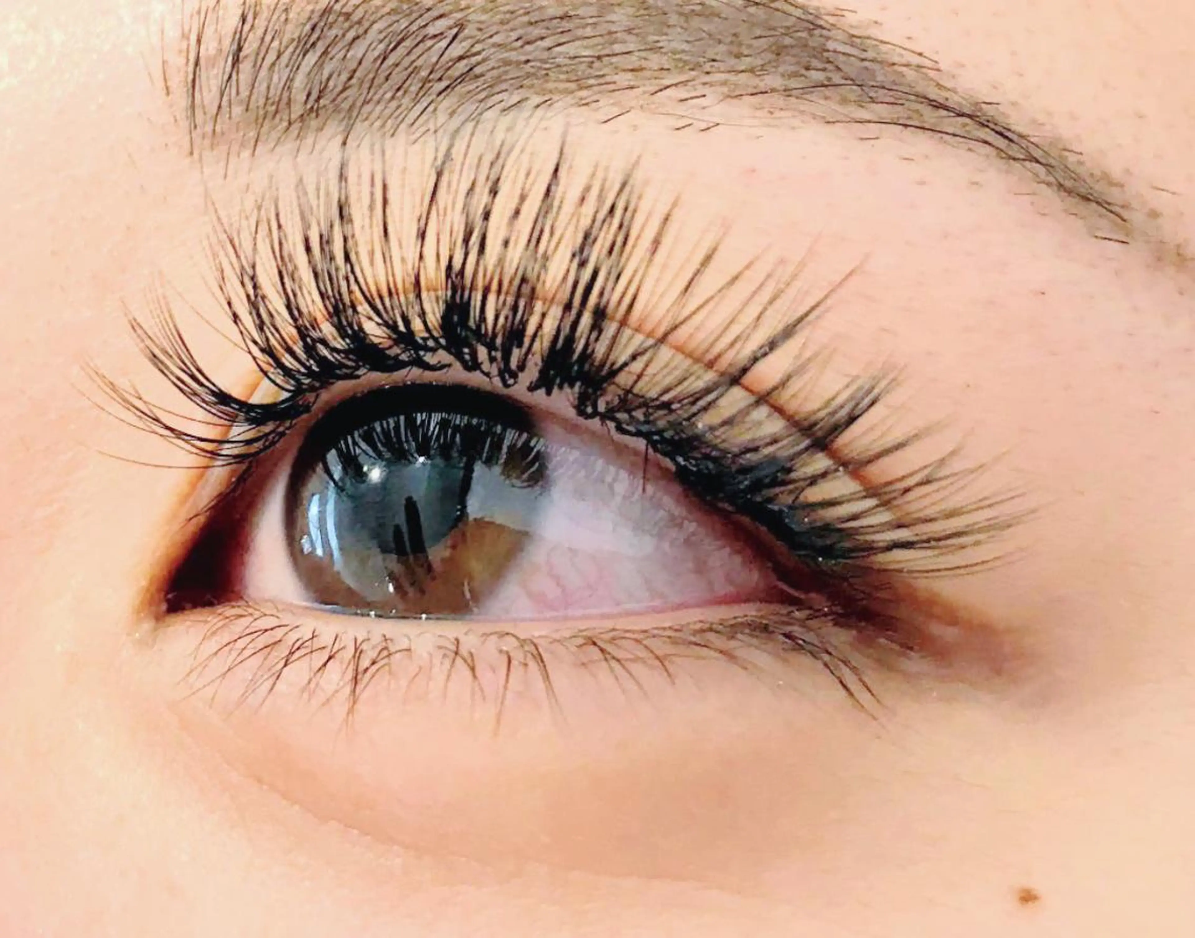 マツエク・マツパ 付け放題 ボリュームラッシュ Eyelash  Salon FAXIA大宮店所属・FAXIA Mihoの眉毛・アイブロウイメージ