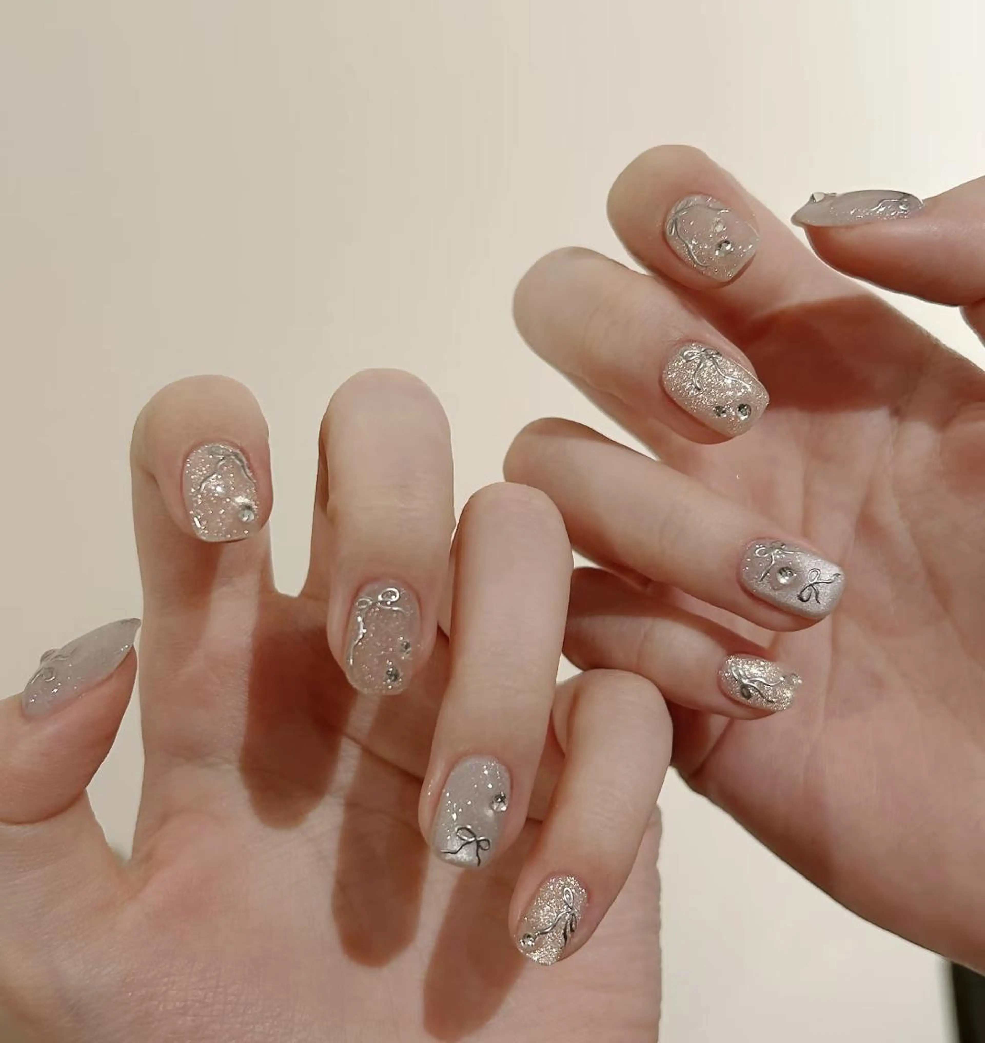 ネイル ハンドネイル チョウ シイのネイルデザイン