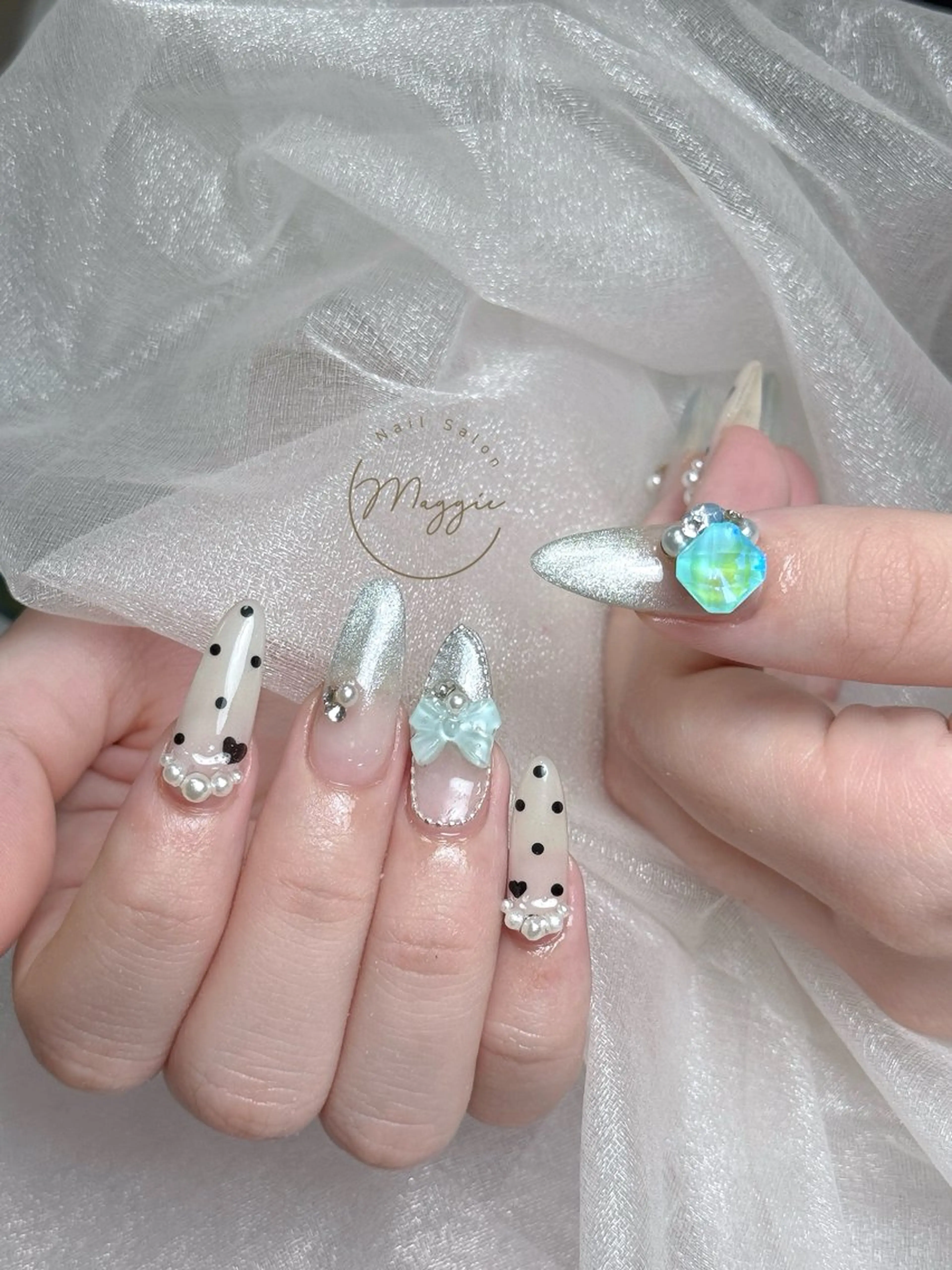 ネイル Maggie Nail🦩のネイルデザイン