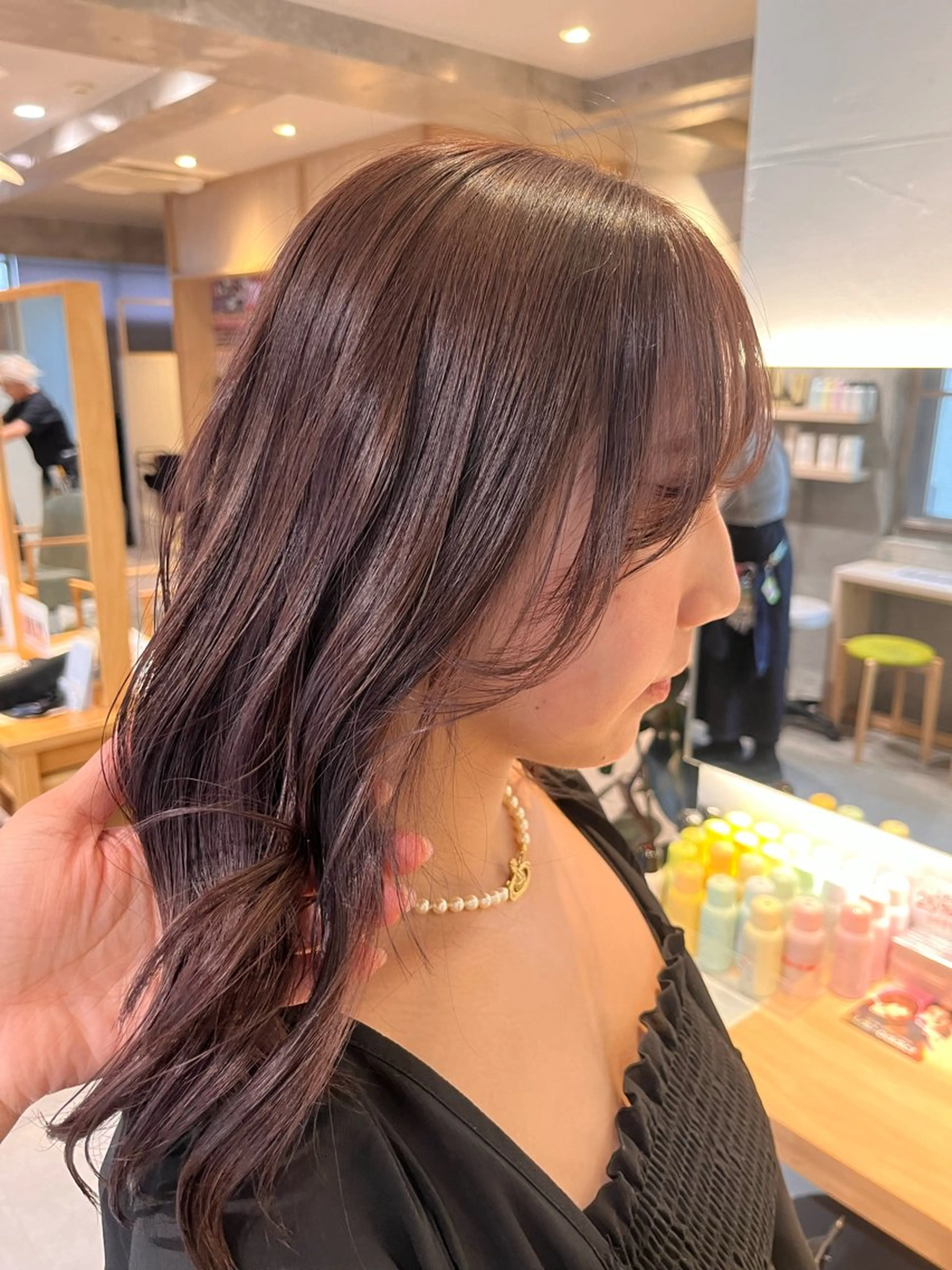 ミディアム カラー ブリーチ ブラウンカラー ココアブラウン オタク美容師🛍/ 酸性ストレート/艶髪のヘアスタイル