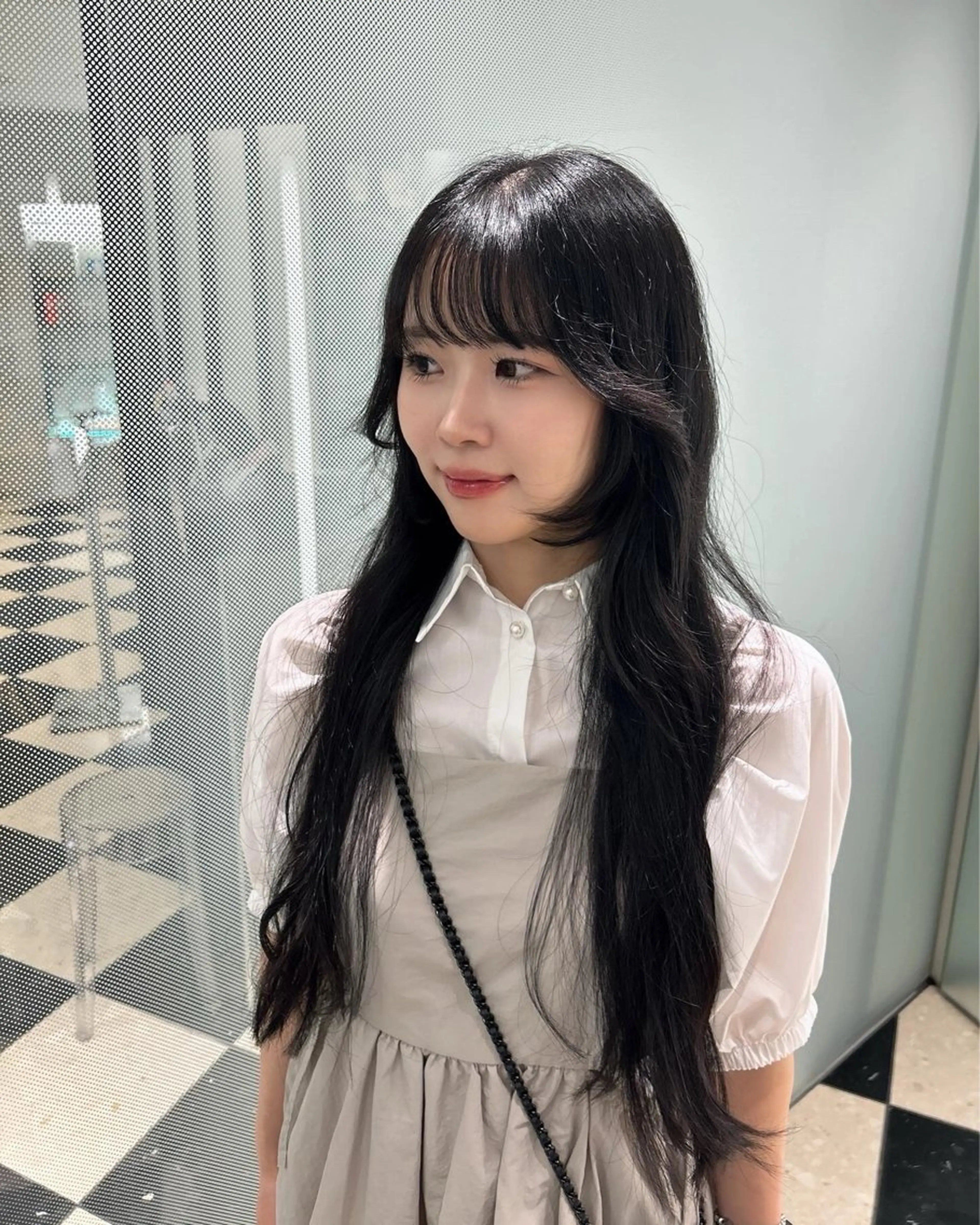 ロング 顔まわりレイヤー 顔周りカット レイヤーカット 大谷美佳/レイヤー カット/ツヤ髪のヘアスタイル