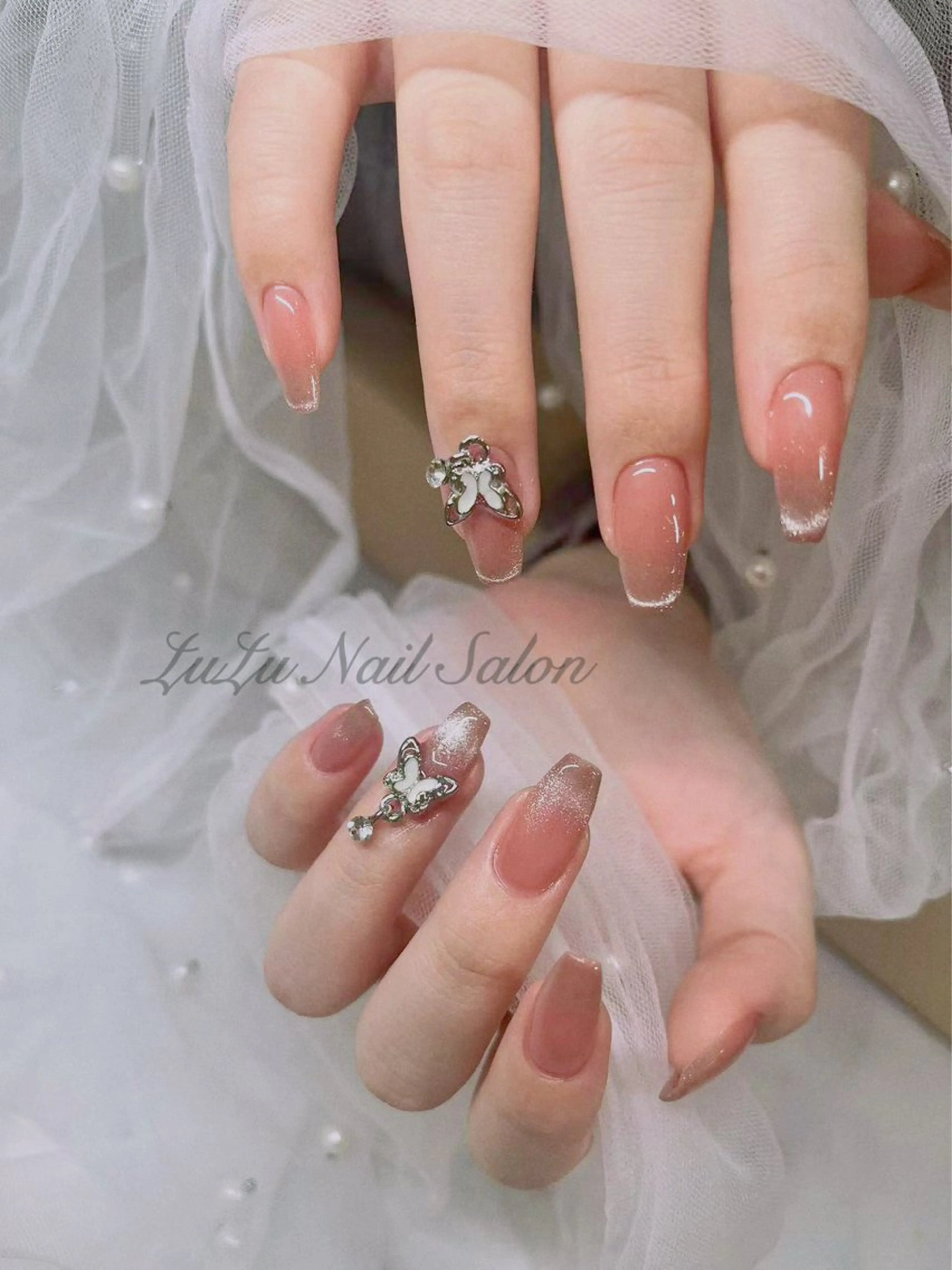 ネイル ハンドネイル LULU Nail  Salon 新宿所属・LU LU NailSalonのネイルデザイン