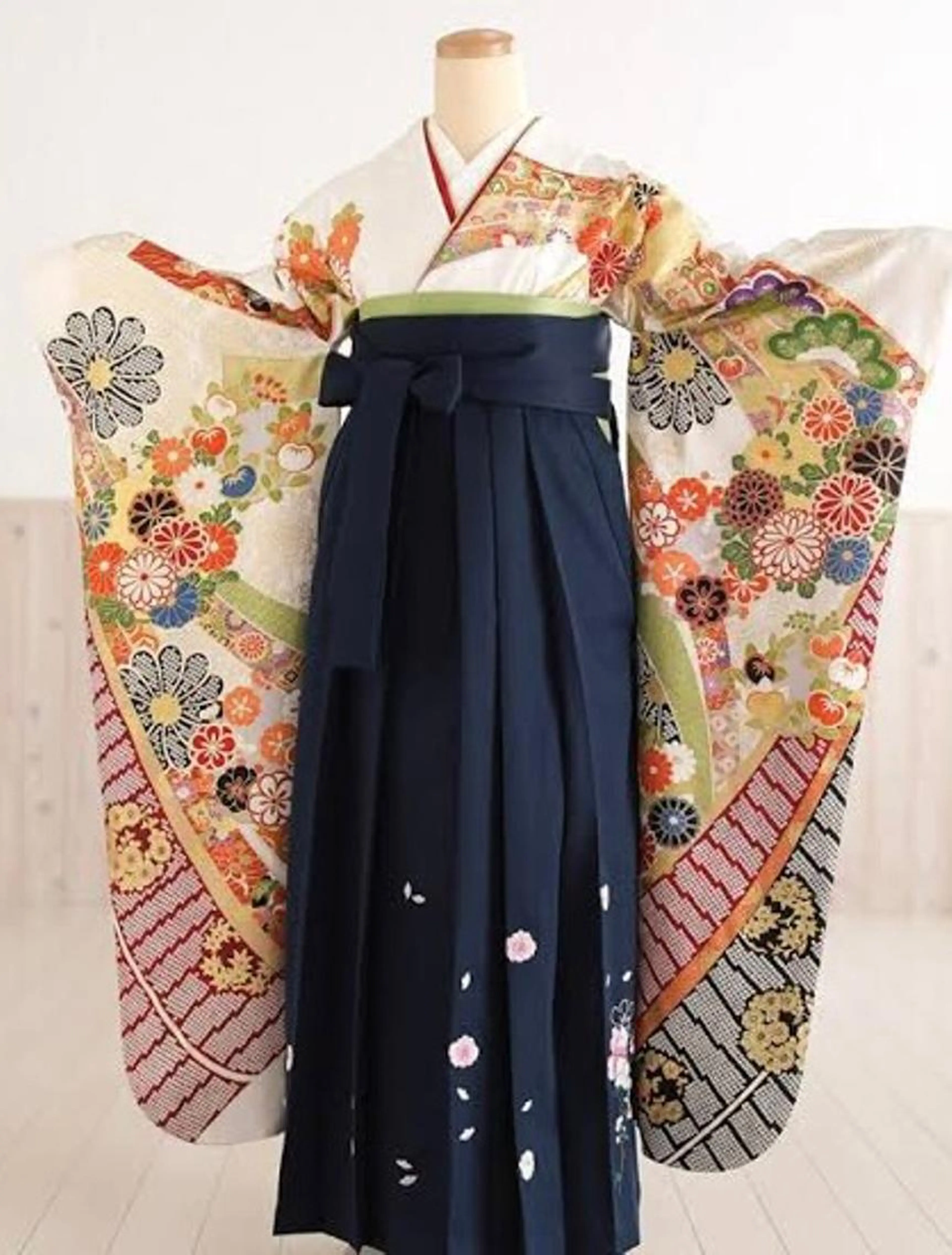 【卒業式🌸】袴着付け＋ヘアセットの写真