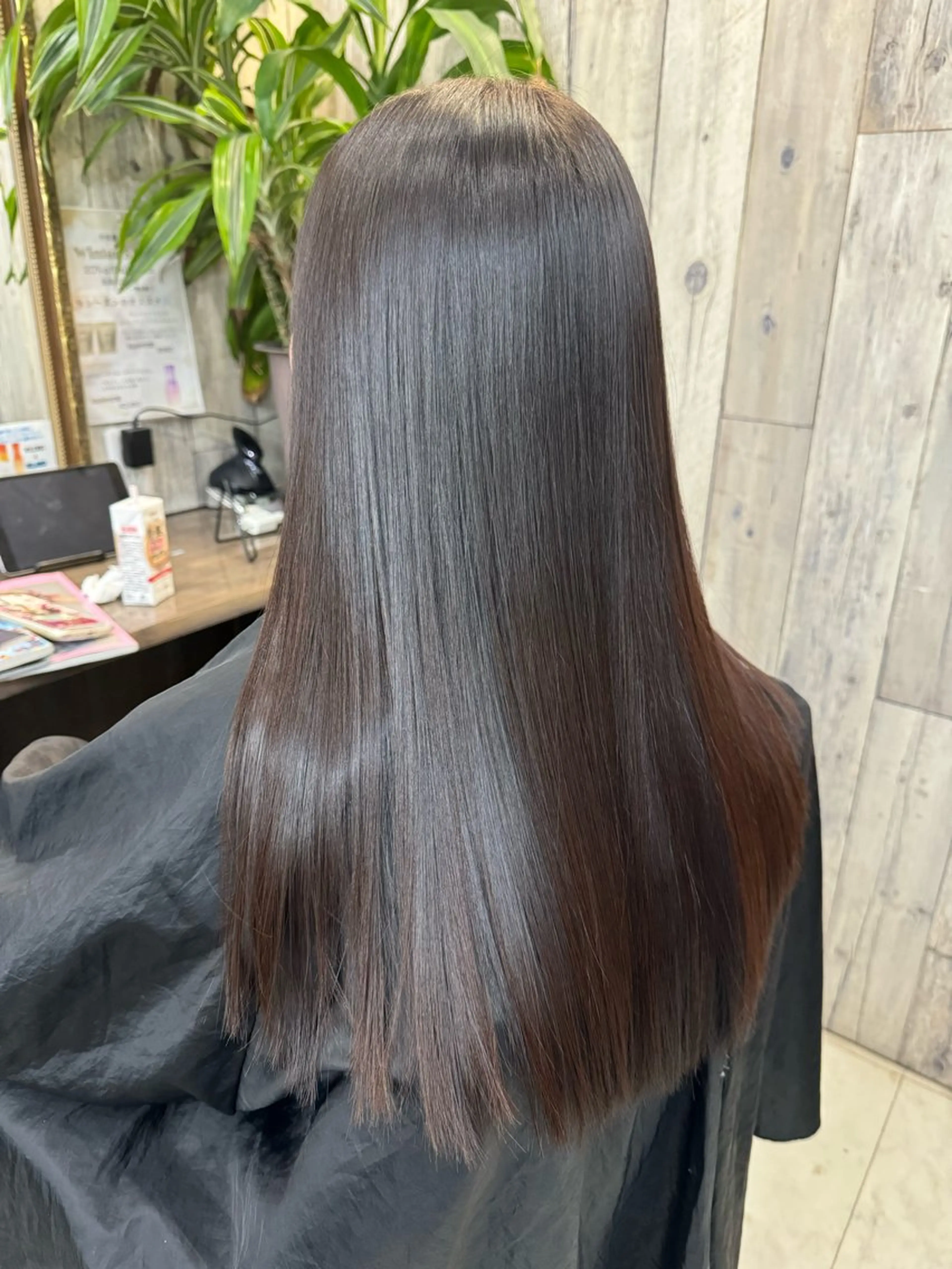 トリートメント 土屋朱理/ ハイトーンカラーのヘアスタイル