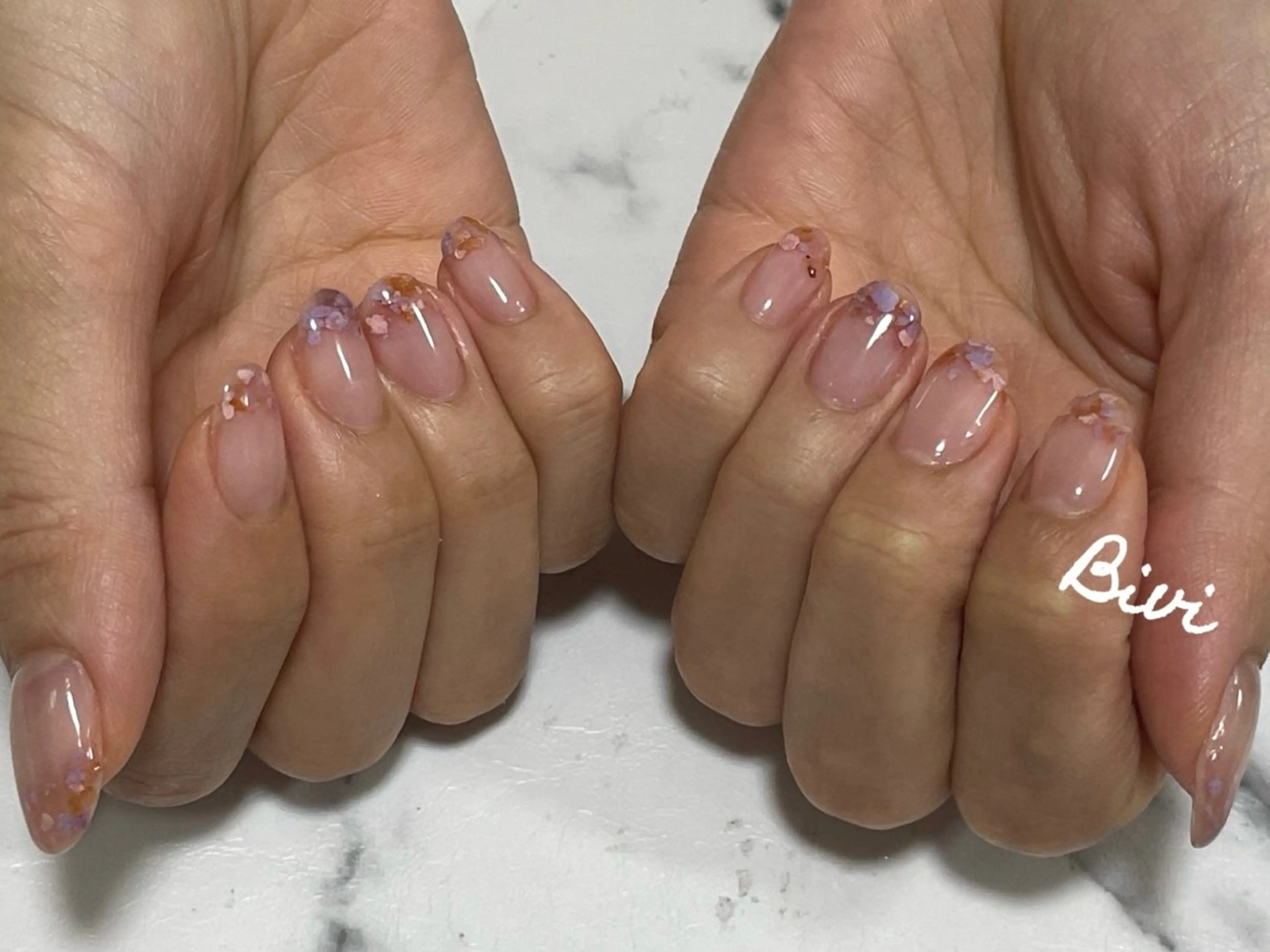 ネイル アートネイル フラッシュネイル ラメ(グリッター) シルバー スクエアネイル ハンドネイル ハンドケア ♡Bivi♡自爪に 優しいネイルサロンのネイルデザイン