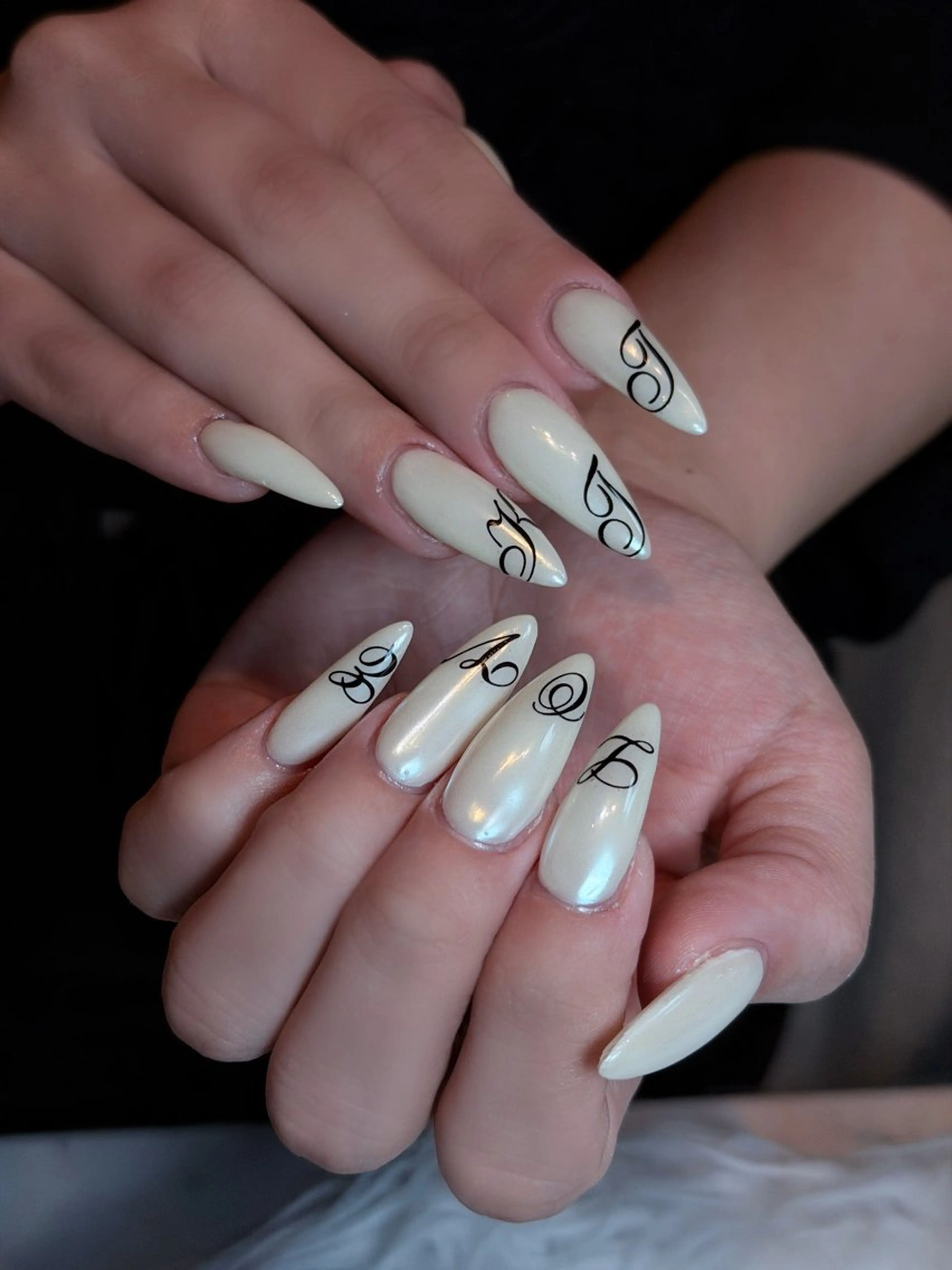 ネイル オーロラネイル ボルドー ブラウン 氷ネイル・うるうるネイル キラキラネイル ハンドネイル Julli NailStudioのネイルデザイン