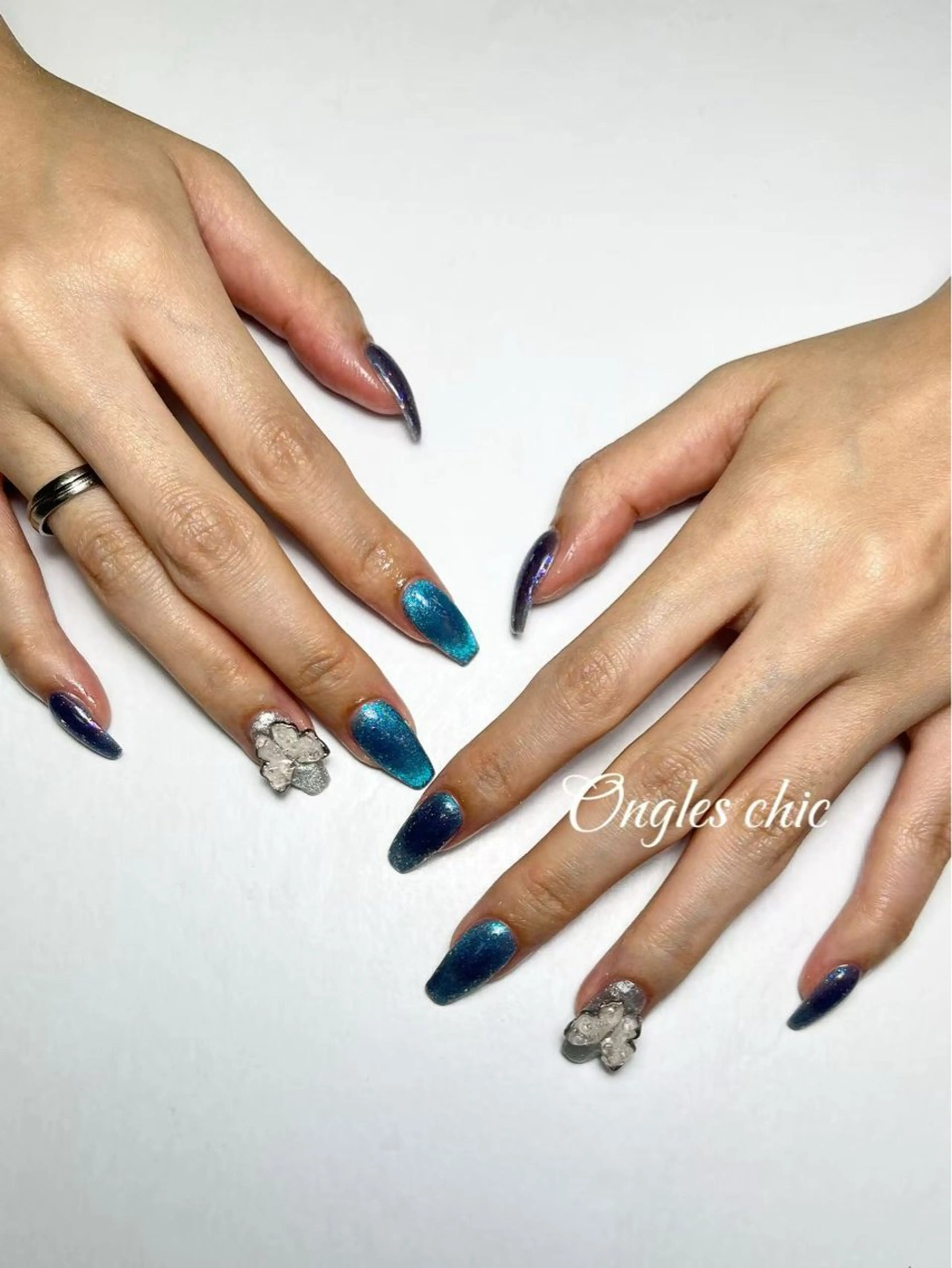 ネイル ハンドネイル ongles chicのネイルデザイン