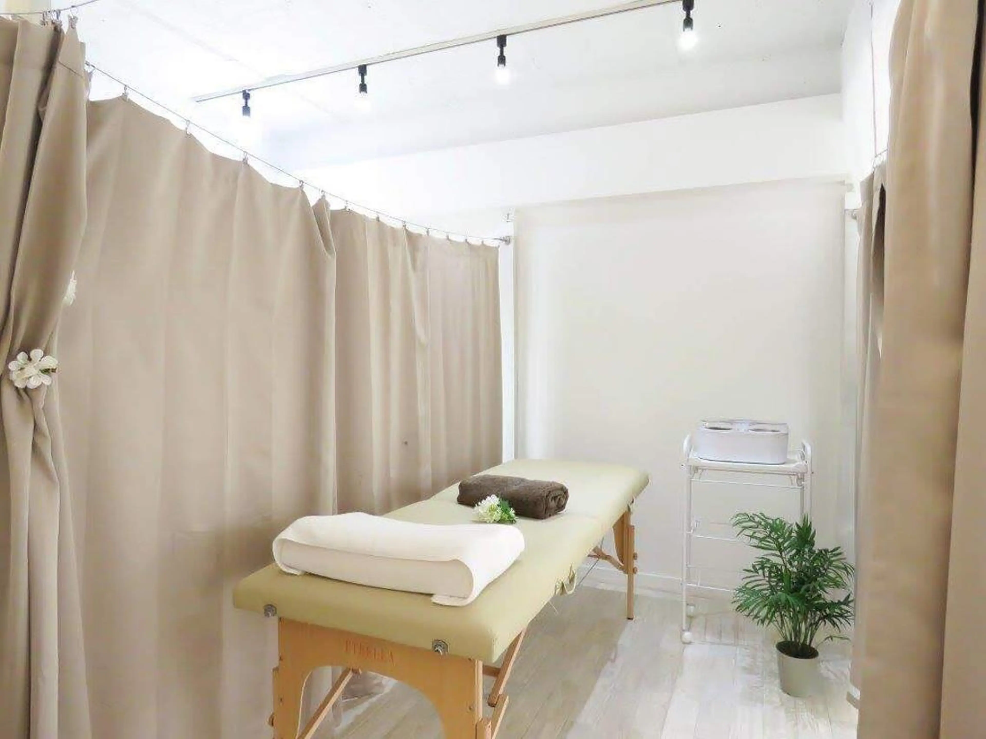 August 山本のマツエク・マツパデザイン