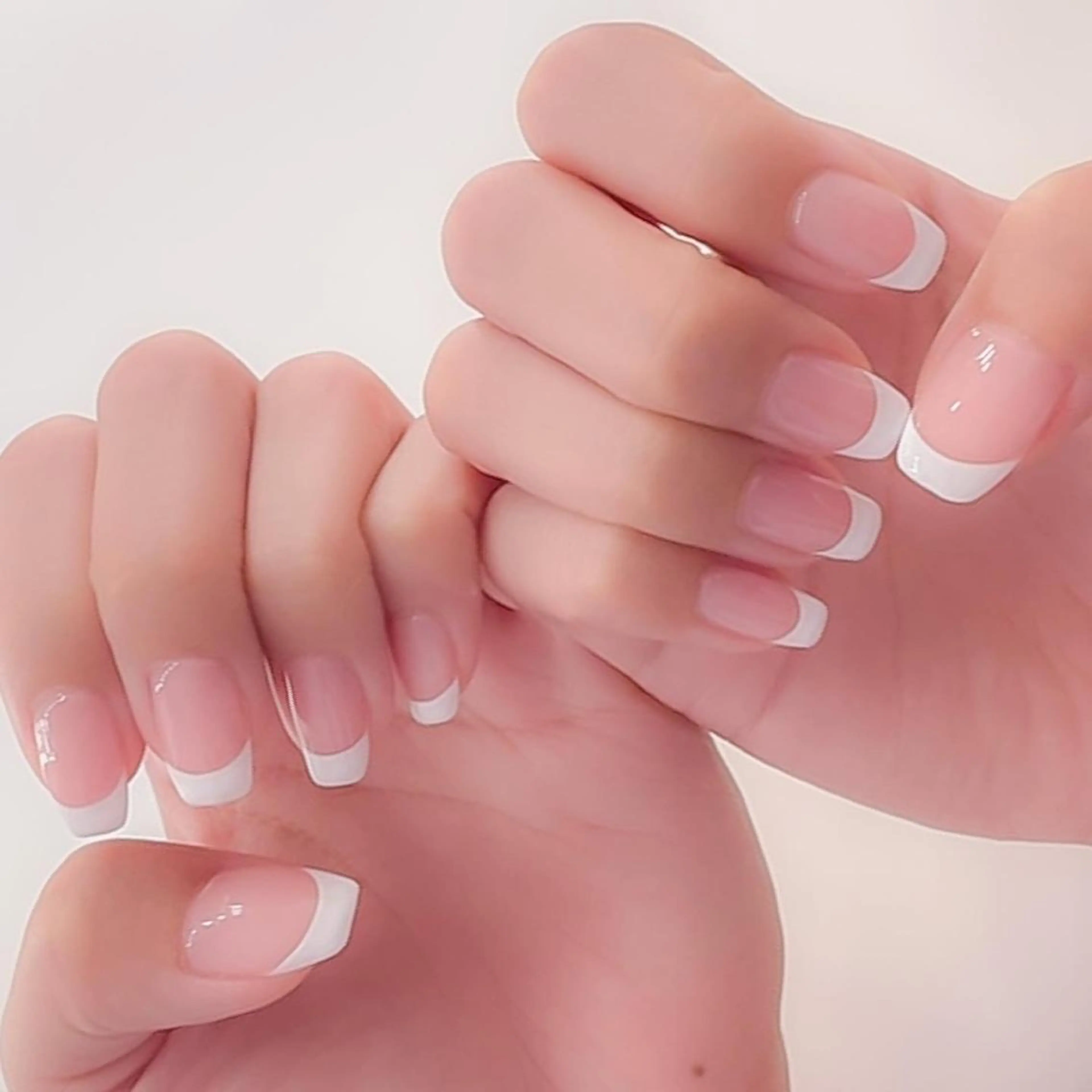 ネイル フレンチネイル スクエアネイル mew mew kotomiのネイルデザイン