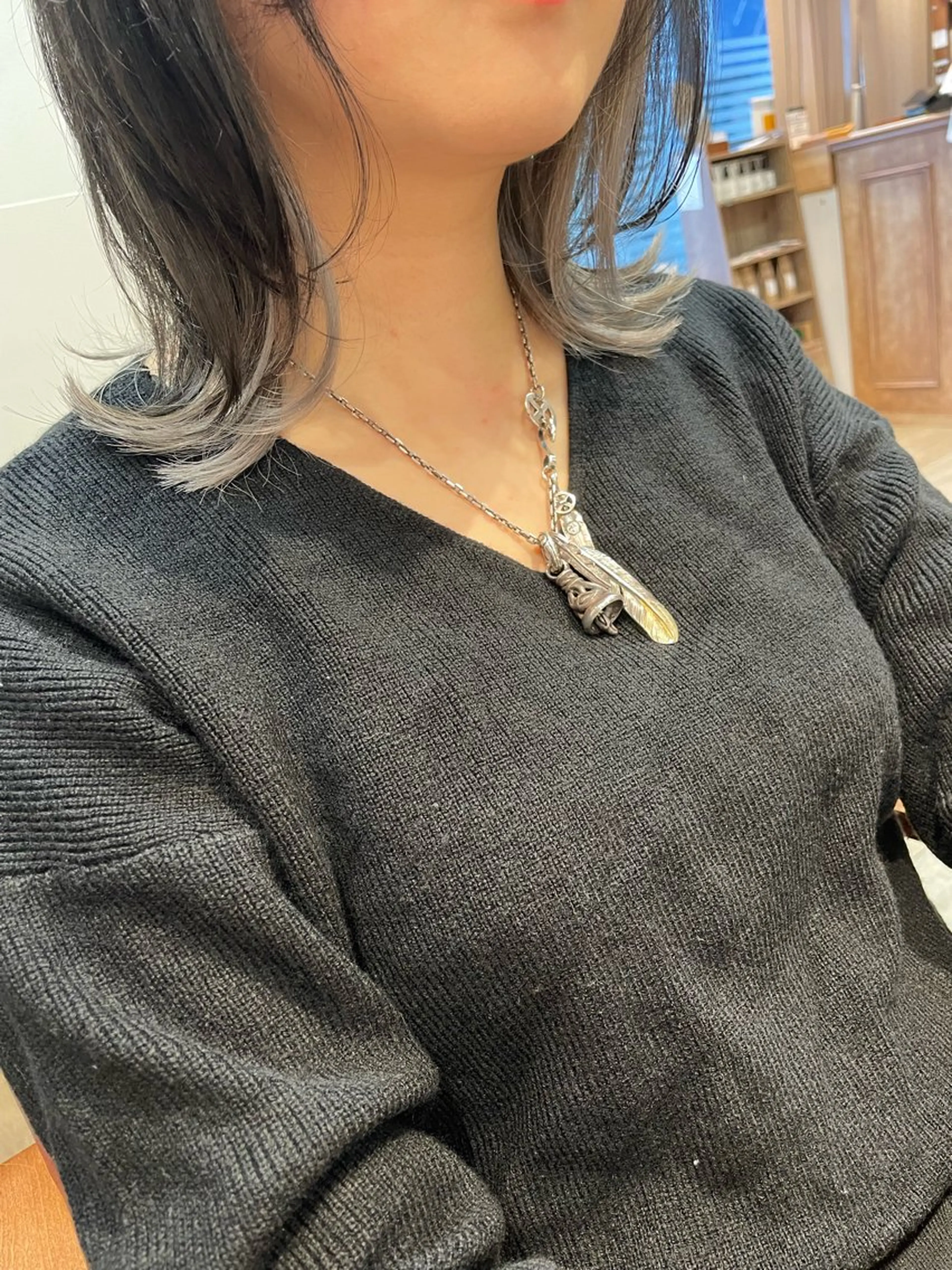 ミディアム カラー ブリーチ シルバー カット ヘアカラー トリートメント ✨横須賀髪質改善✨️ 加藤 百音のヘアスタイル