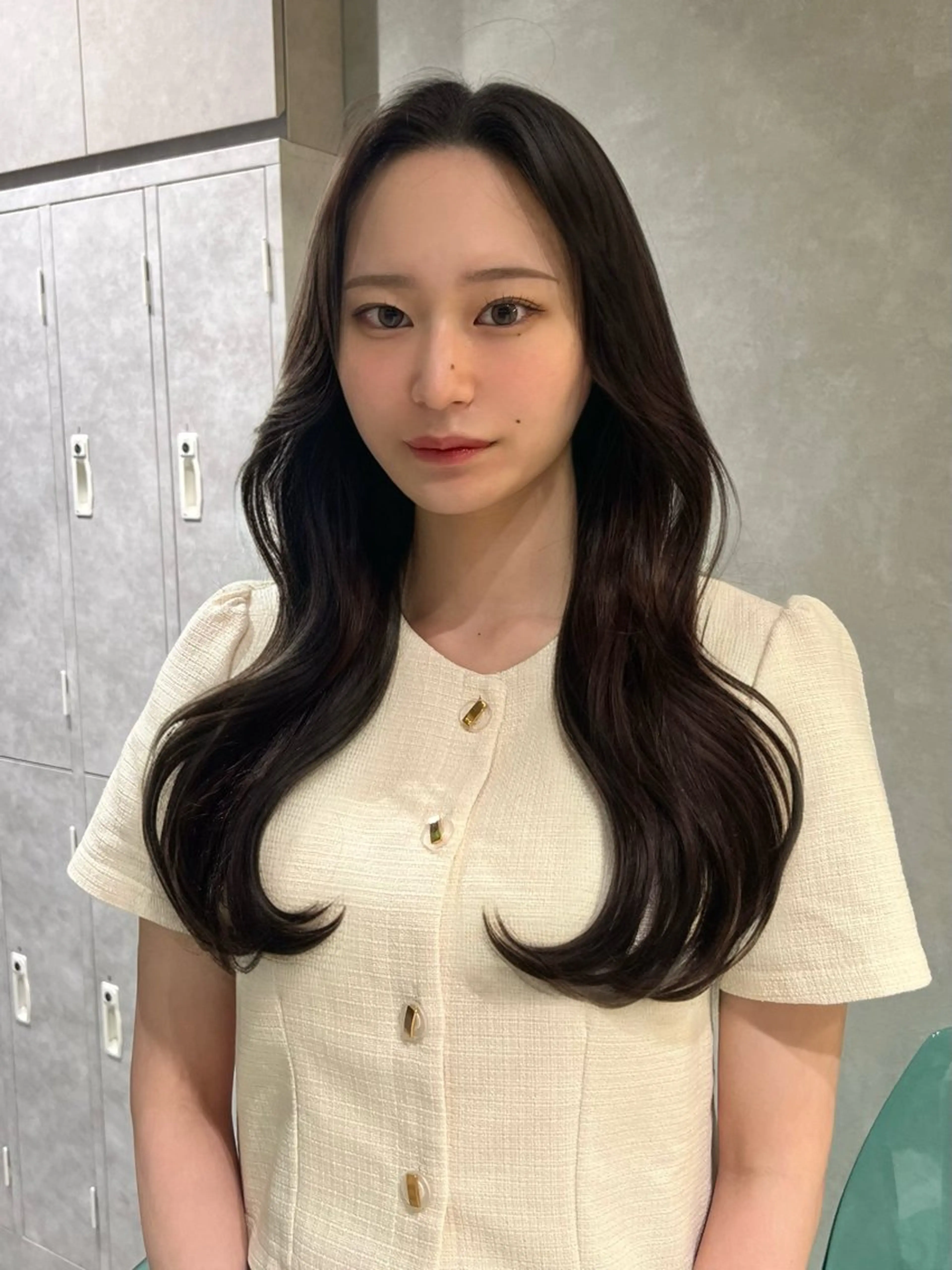 【11月限定】水光カラー🩵+全体カット⭐️+コテ巻orストレート仕上げ🇰🇷の写真