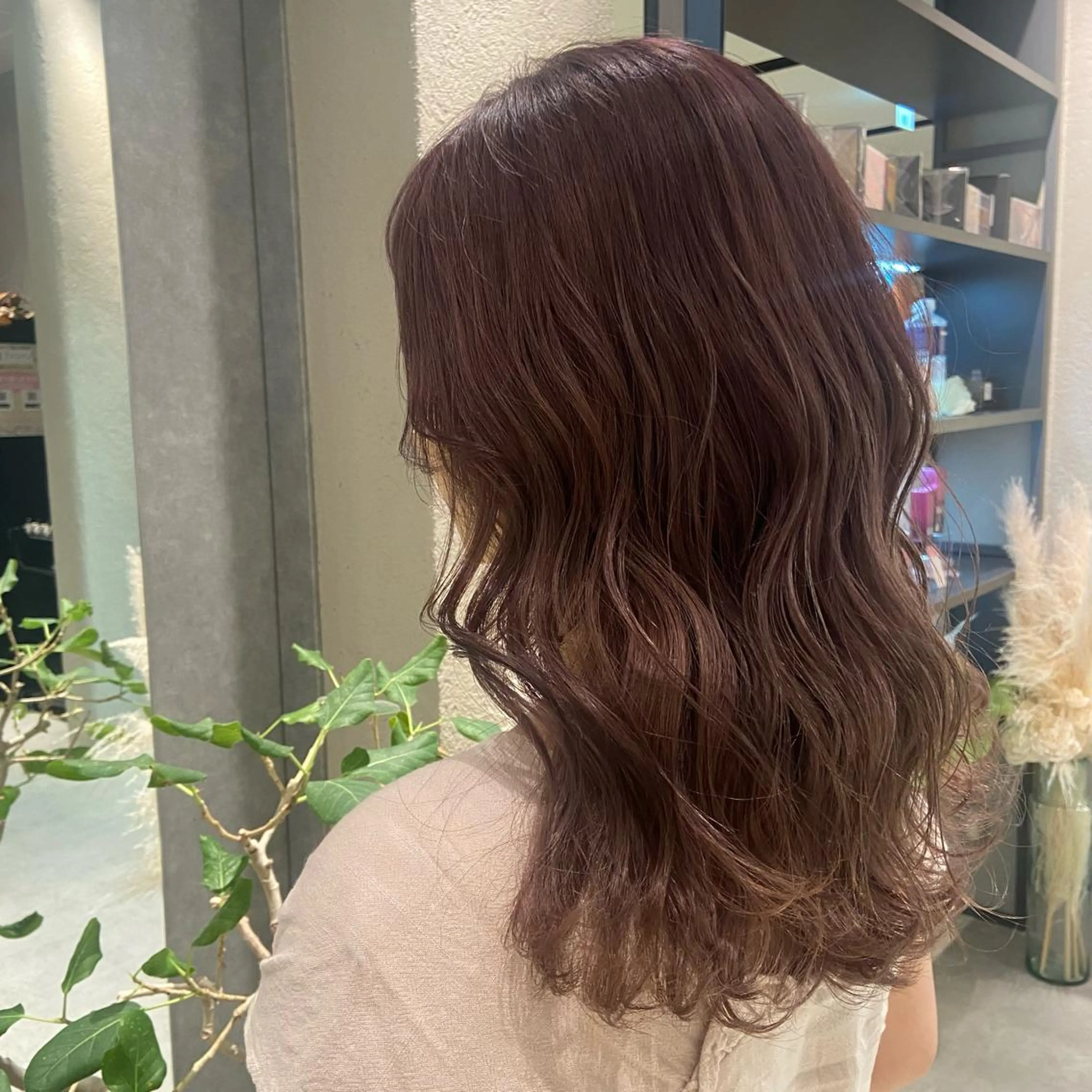 ロング カラー ベージュカラー ラベンダーカラー ラベンダーベージュ 高松 沙耶のヘアスタイル