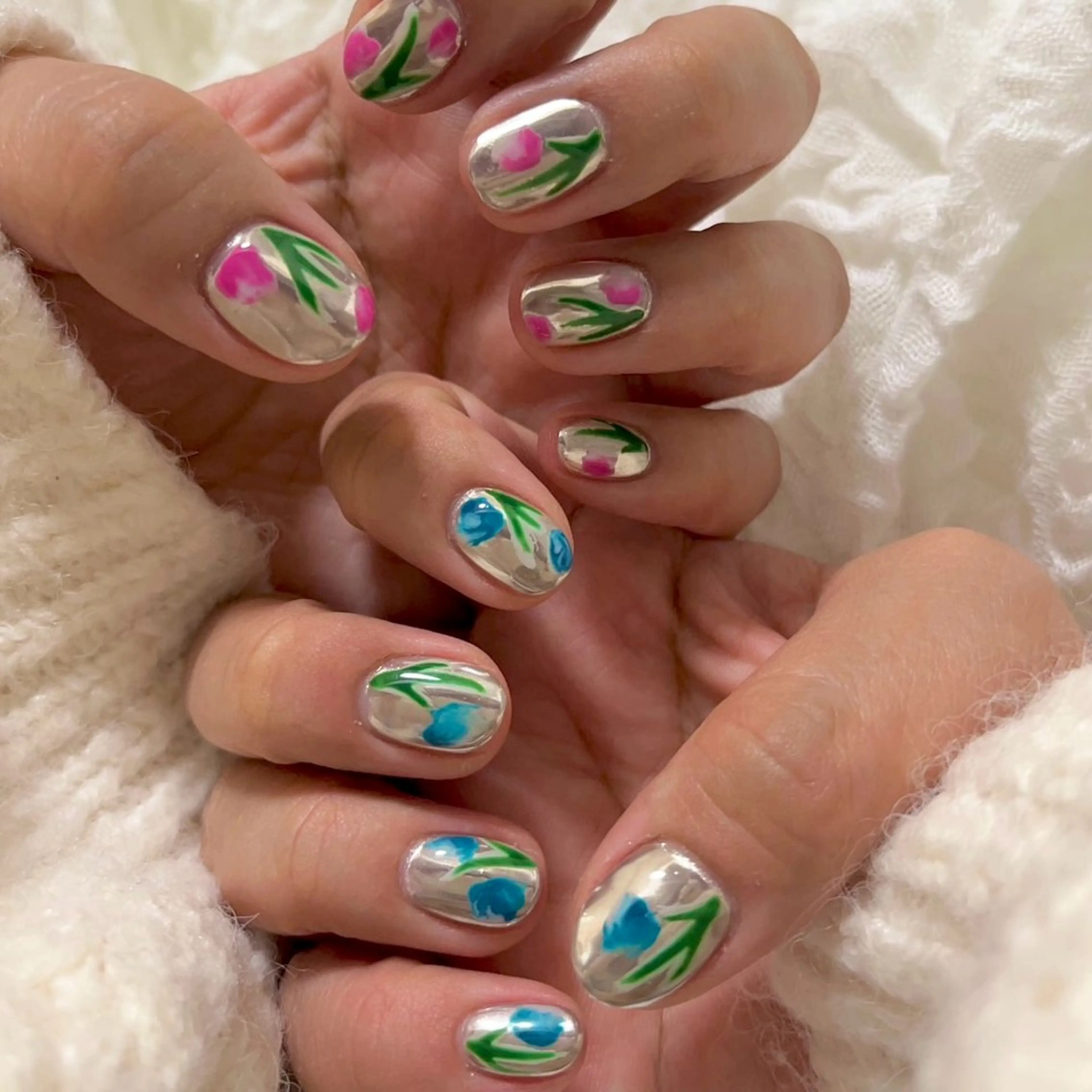 ネイル ハンドネイル . 未來のネイルデザイン