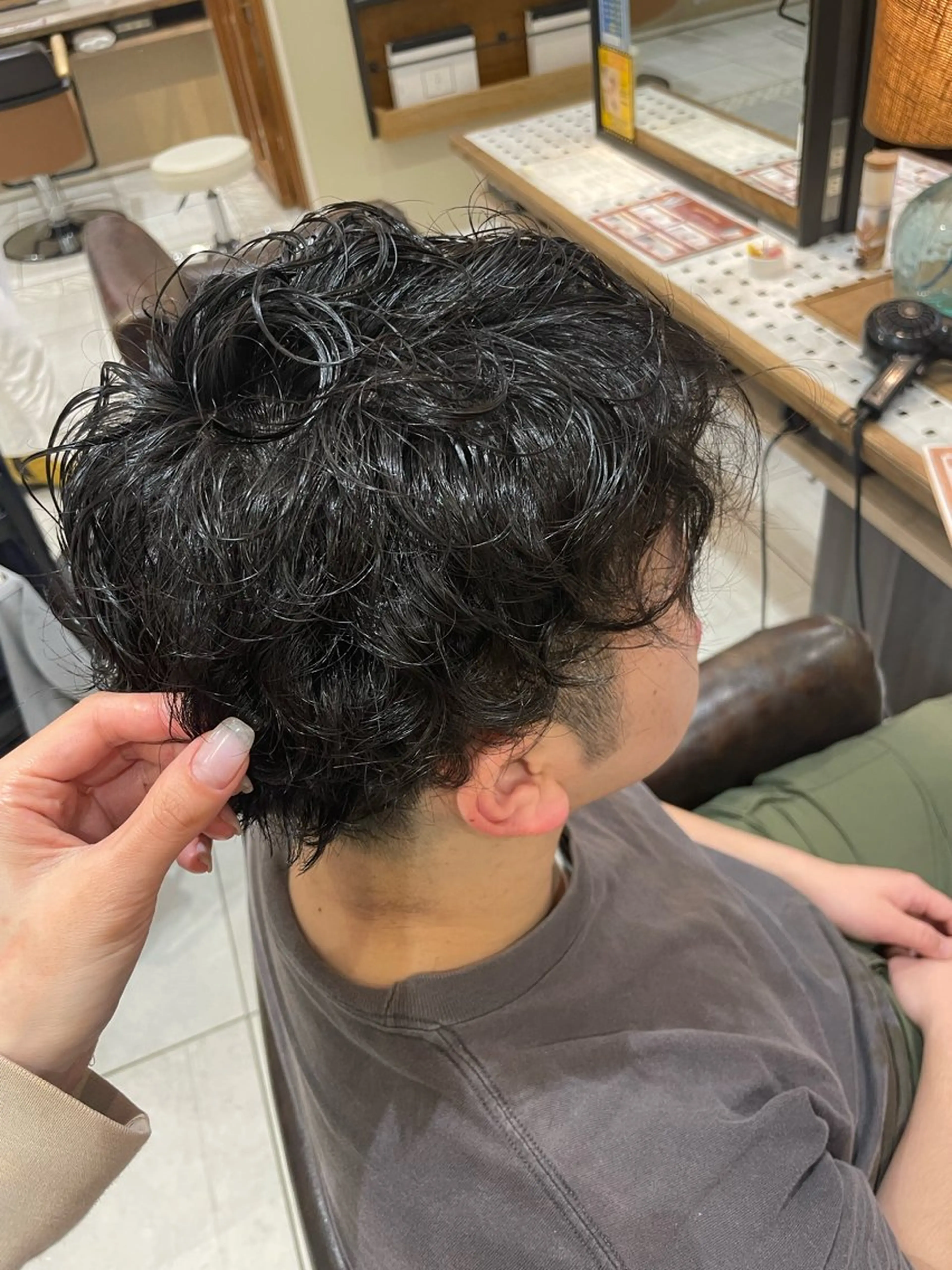 パーマ EARTH/A与次郎店所属・EARTH✂️ 榎谷吏織のヘアスタイル