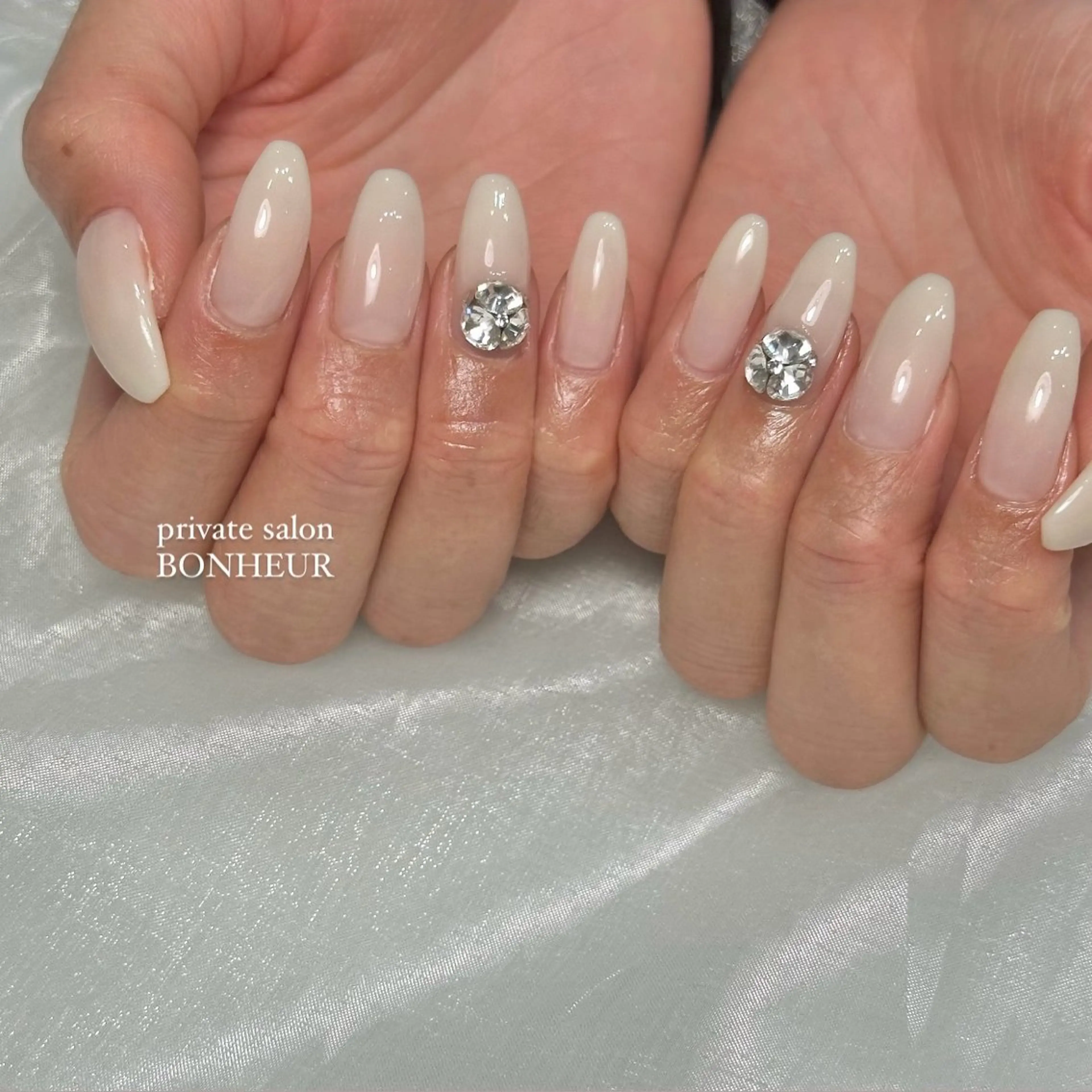 ネイル BONHEUR Annaのネイルデザイン