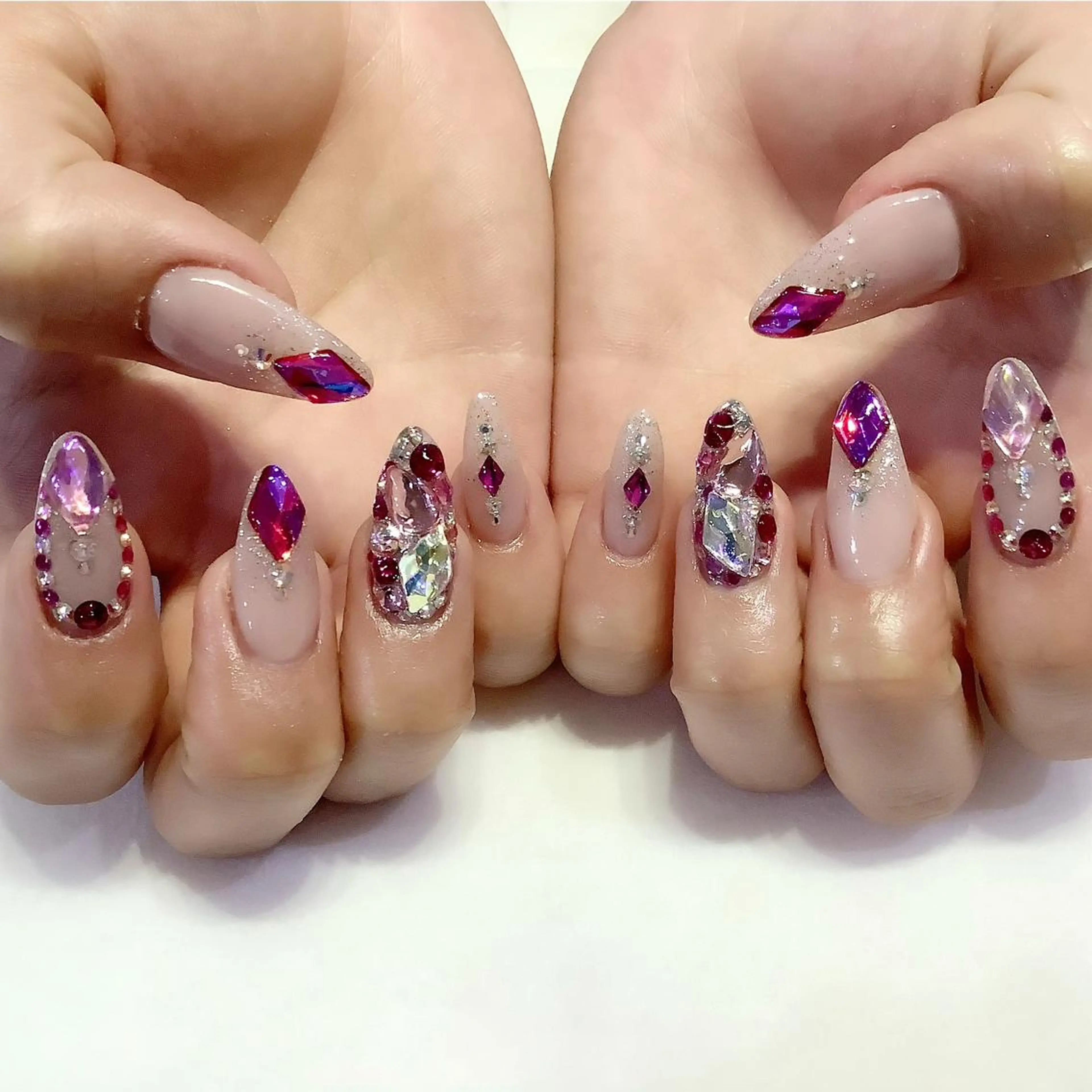 ネイル ハンドネイル 💎🐰 saki. m 🐰💎のネイルデザイン