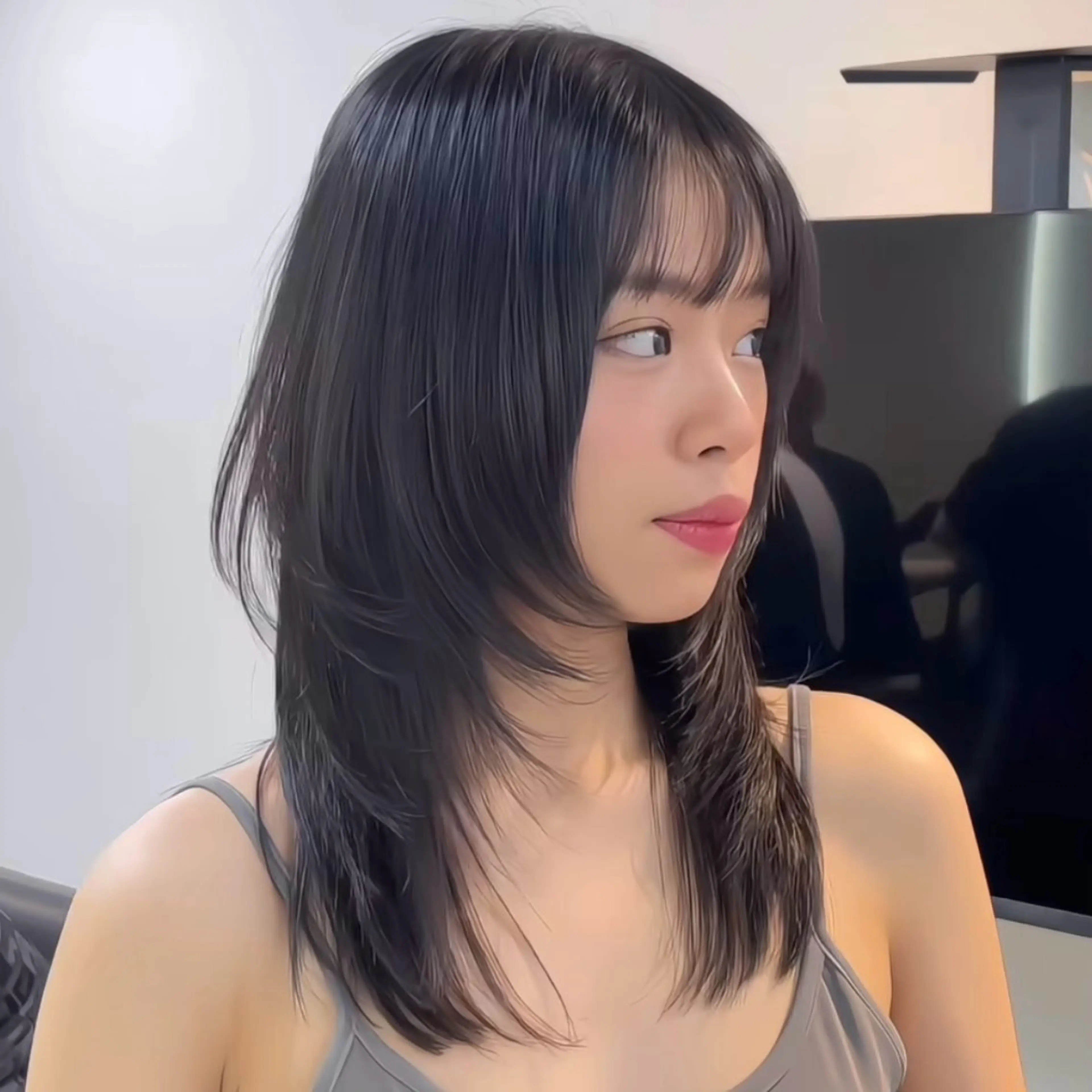 ミディアム SHIN レイヤー‪‪カットのヘアスタイル