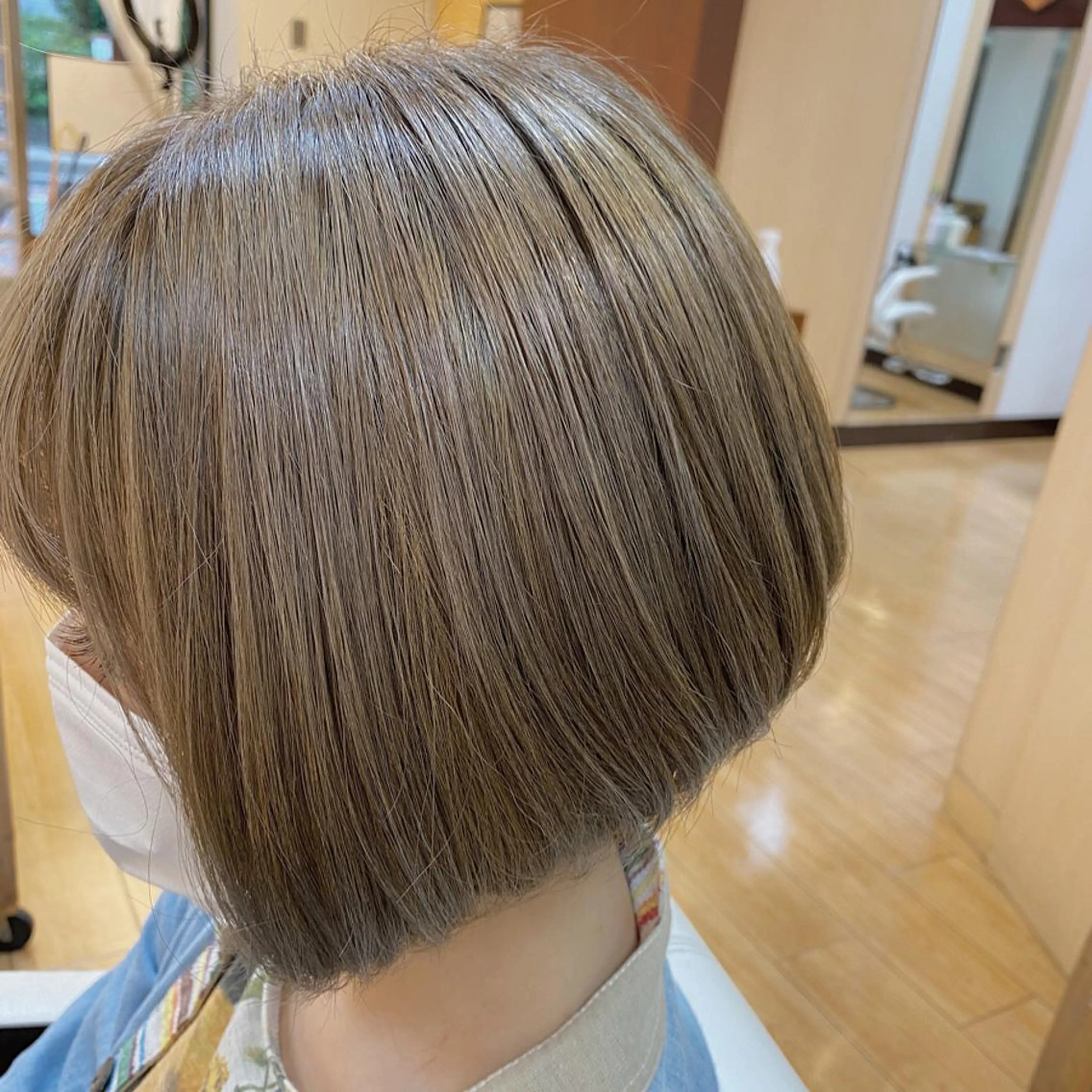 ショート カラー ヘアアレンジ バレイヤージュ ブリーチ ケアブリーチ ダブルカラー イヤリングカラー カット ヘアカラー .・.艶髪ヘアケア サカモト.・.のヘアスタイル