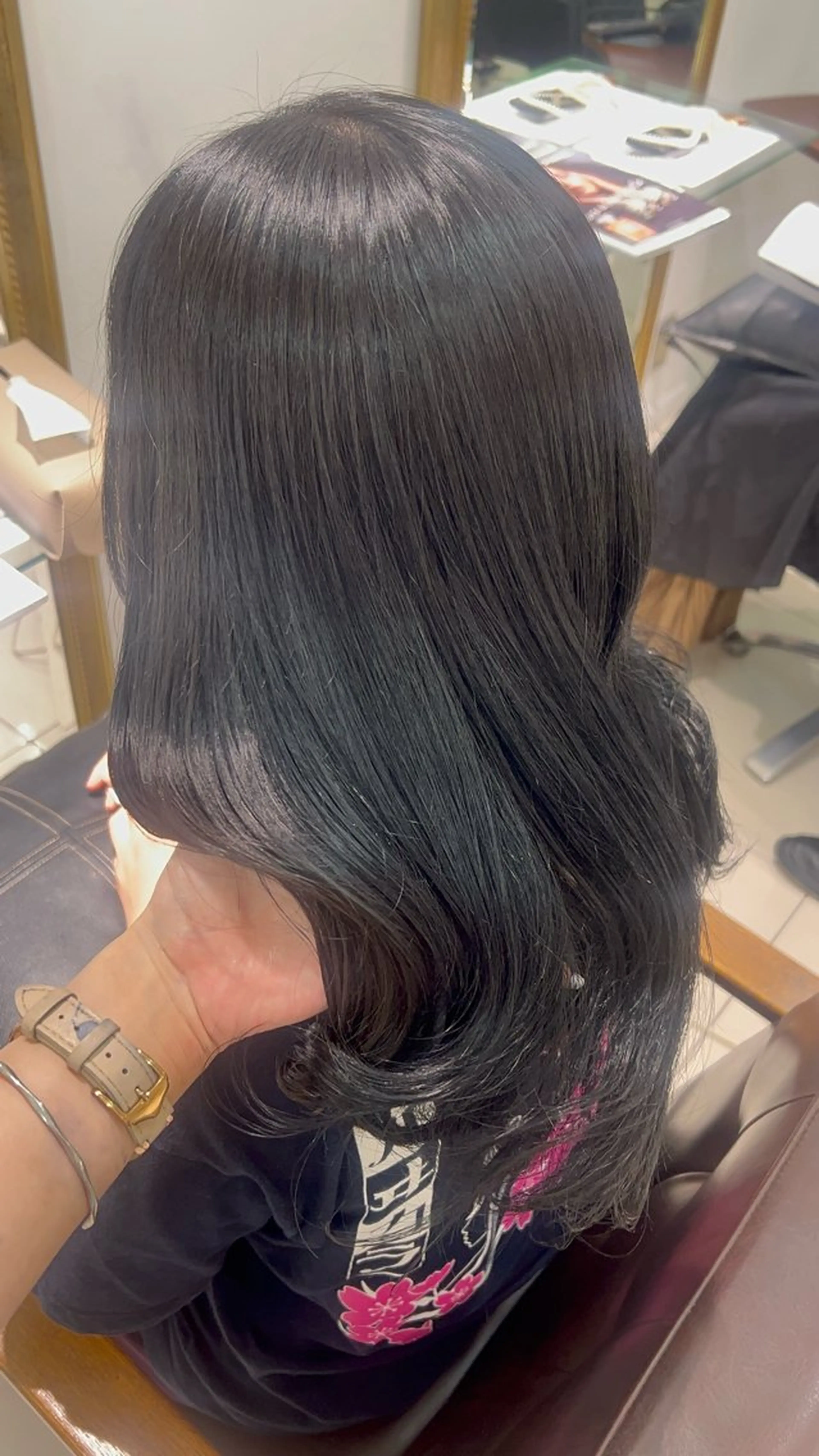 ロング カラー ハイトーンカラー 🤍🫧 長井 律のヘアスタイル