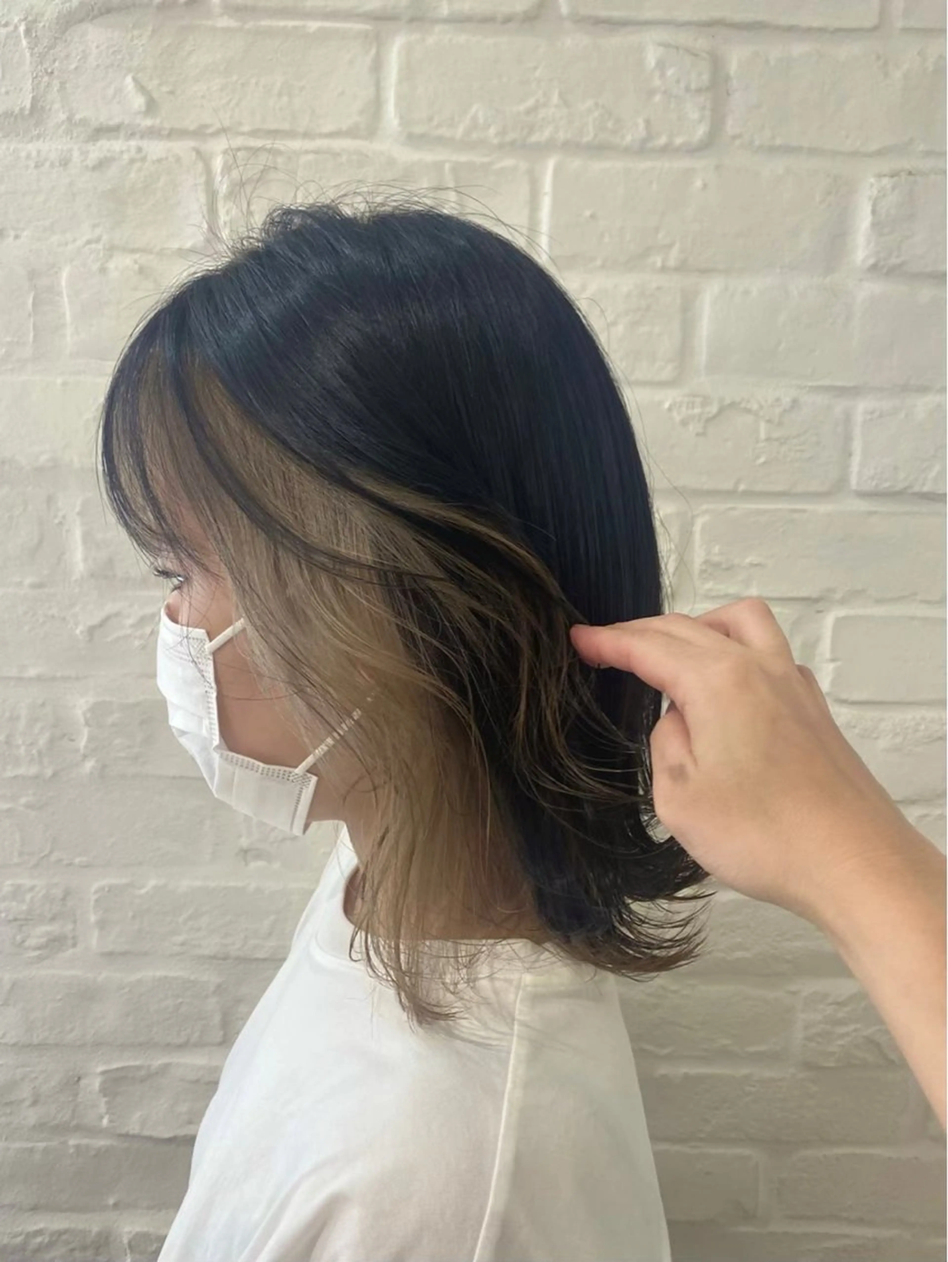 ミディアム カラー 森部 杏菜のヘアスタイル