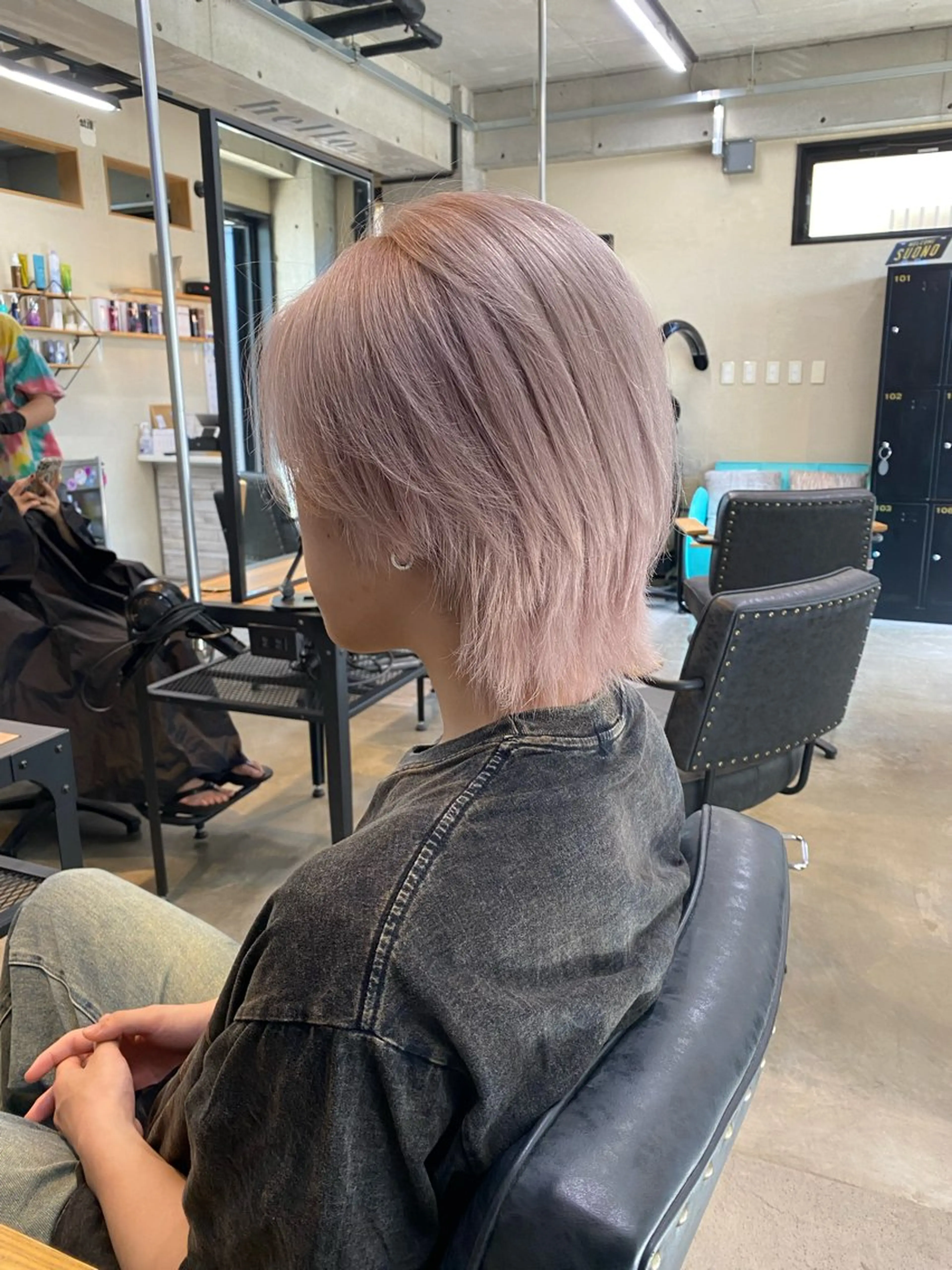 カラー メンズ メンズブリーチ メンズハイトーン ブリーチ ケアブリーチ ハイトーンカラー ヘアカラー トリートメント SUONO所属・ブリーチムラ修正 /ハイトーン/青砥大のヘアスタイル