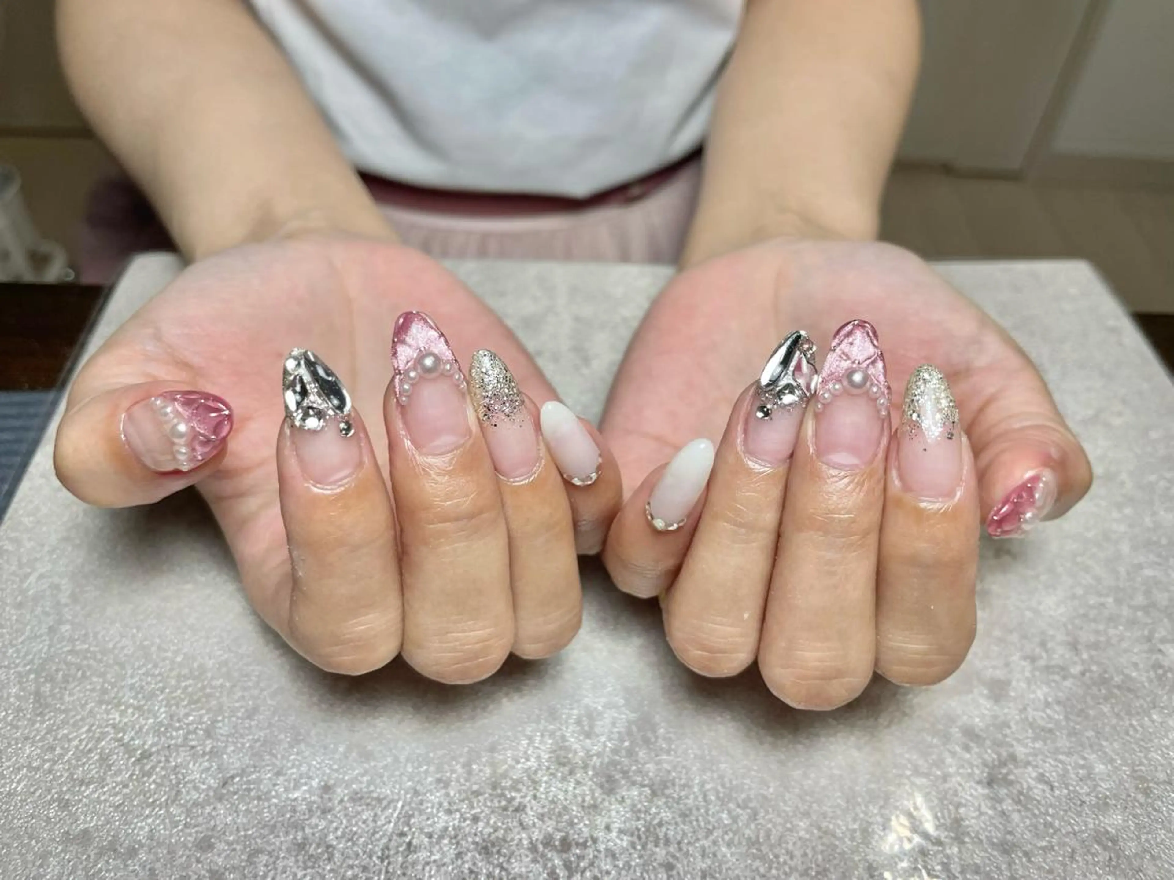 ネイル フレンチネイル ジェルネイル マグネットネイル マグネットフレンチ パラジェル ハンドネイル BLANCEnail所属・BLANCnail yuuのネイルデザイン