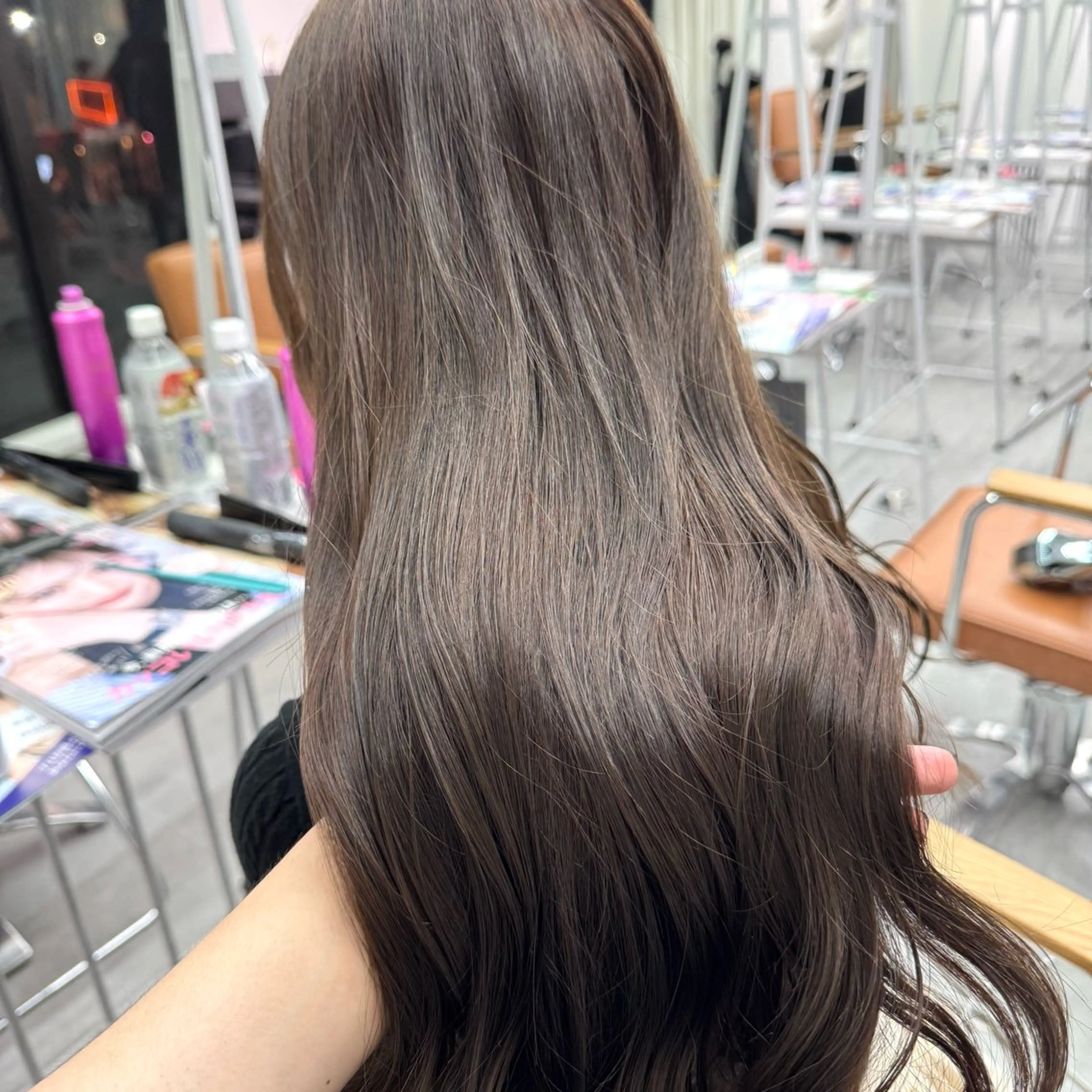 ロング カラー ヘアアレンジ ヘアカラー ブリーチなしカラー /ベージュ/安形翔のヘアスタイル