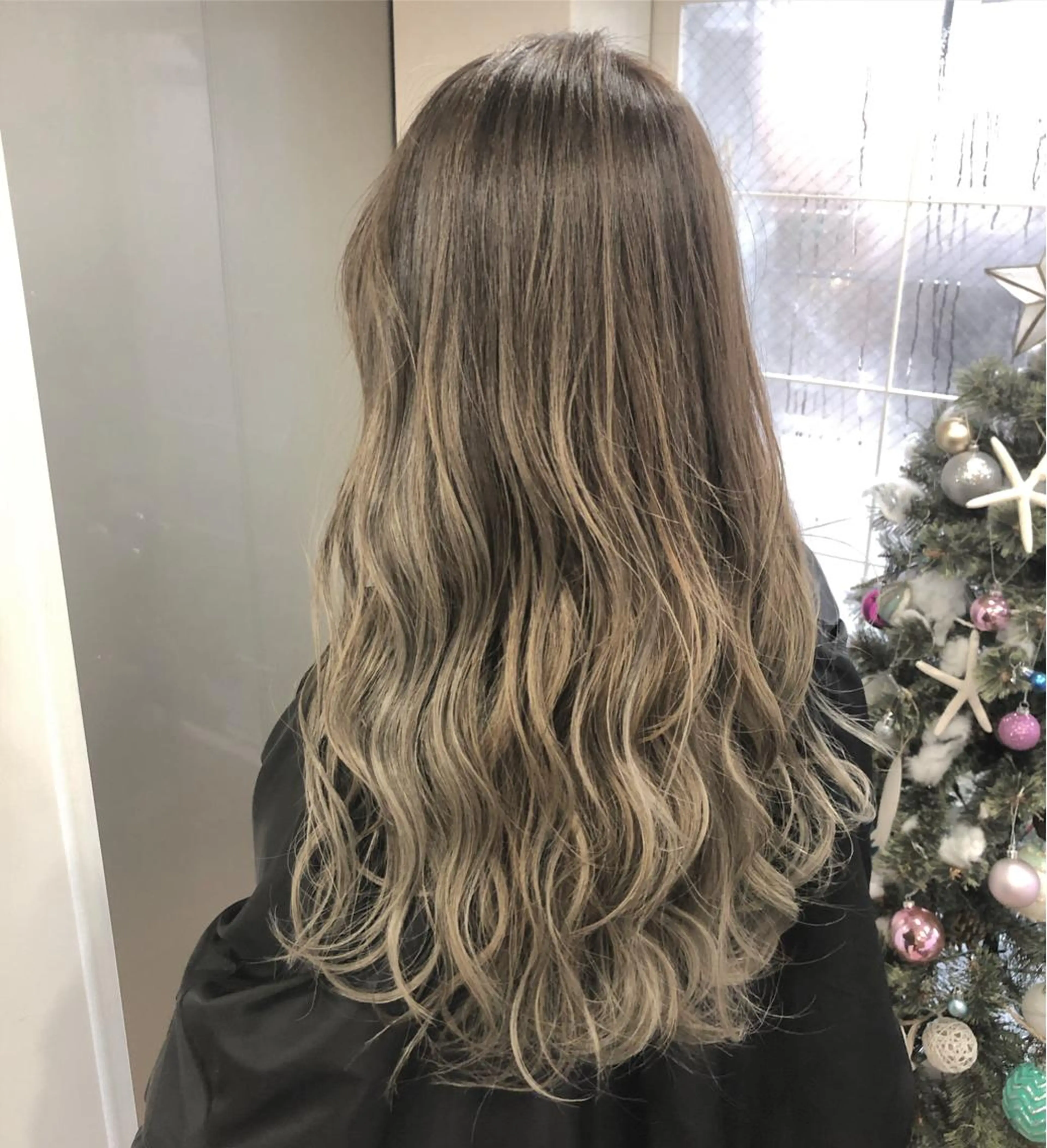 ロング カラー カット ヘアカラー 片桐 大介のヘアスタイル