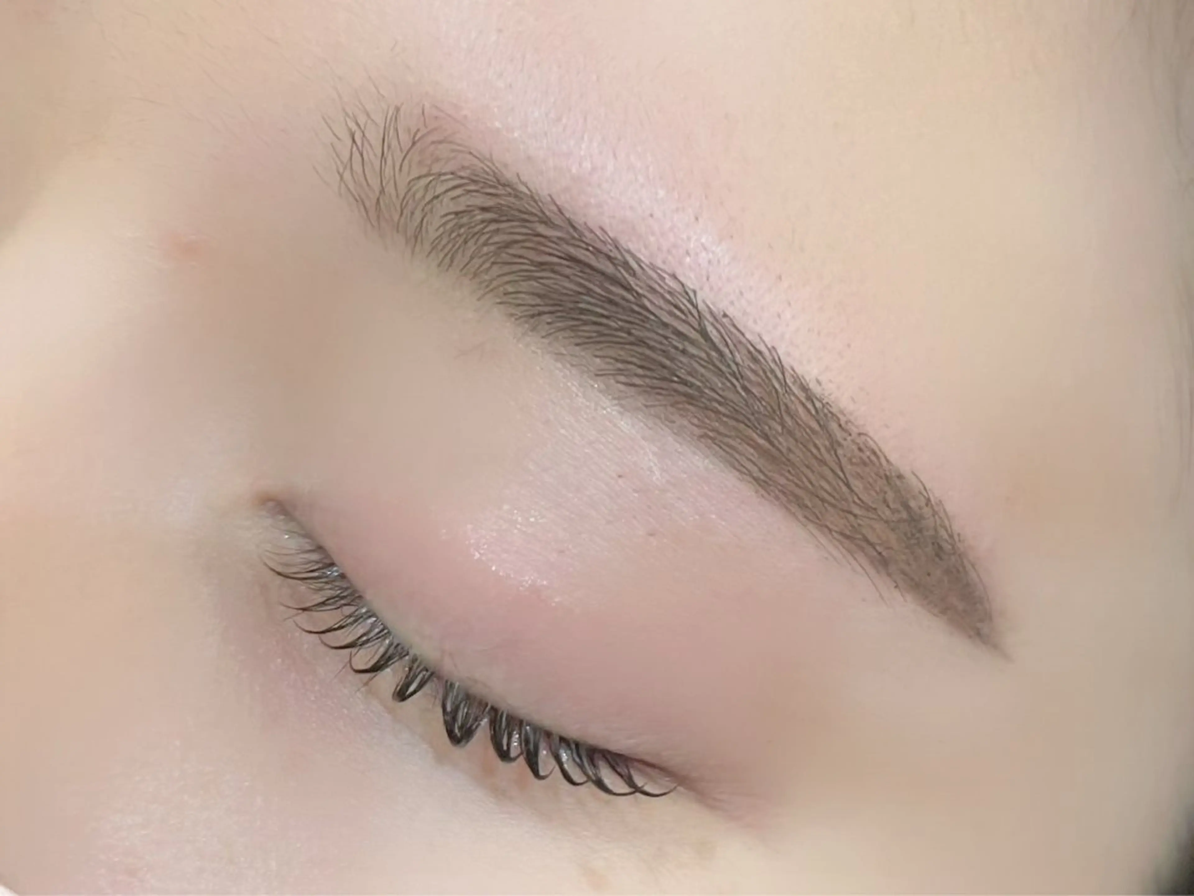 【minimo限定価格💞】アイブロウWax🤍➕メイク仕上げ✨✍🏻の写真