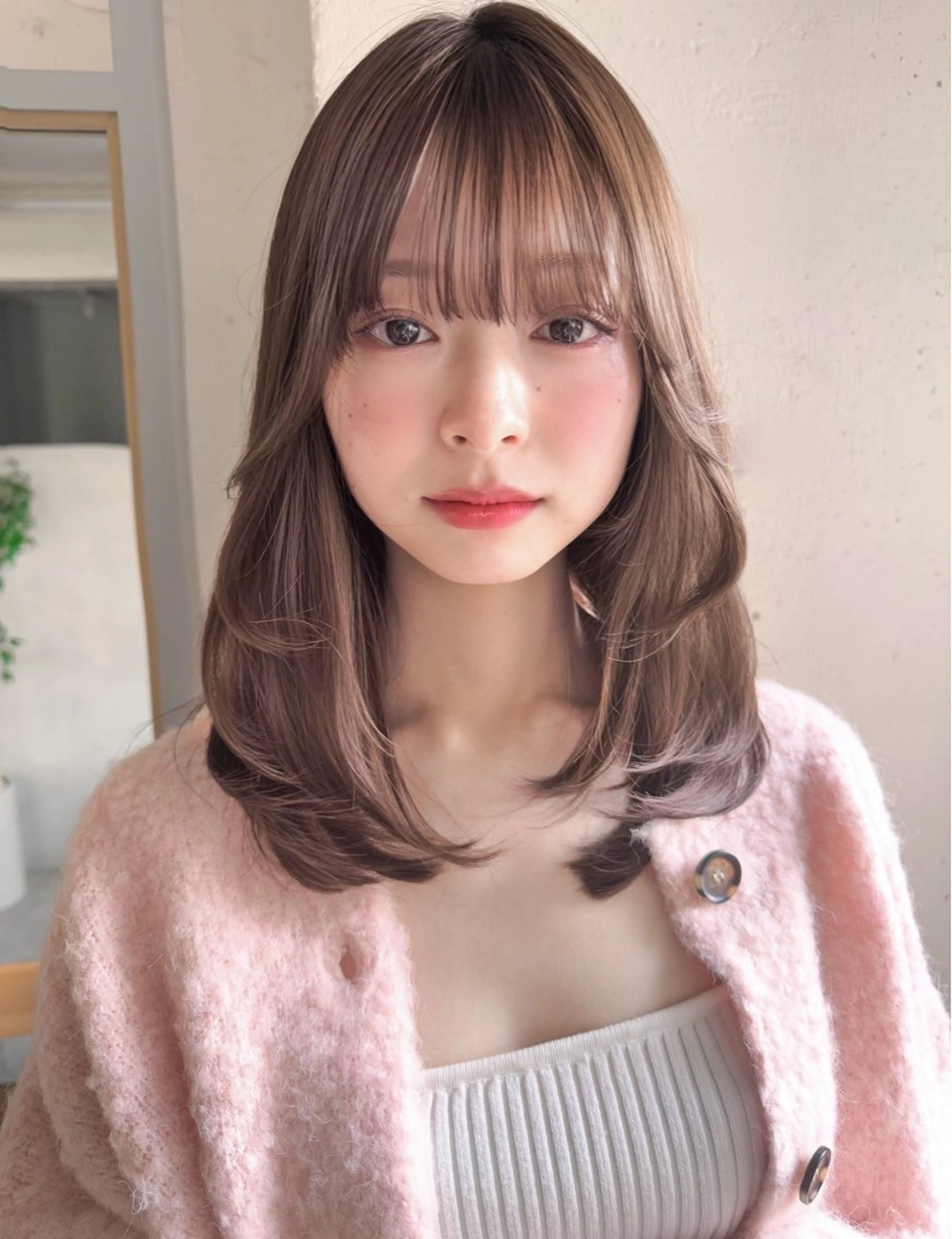 ミディアム ヘアカラー SALOWIN表参道ANNEX店所属・表参道🪞垢抜けヘア 🤍mizukiのヘアスタイル