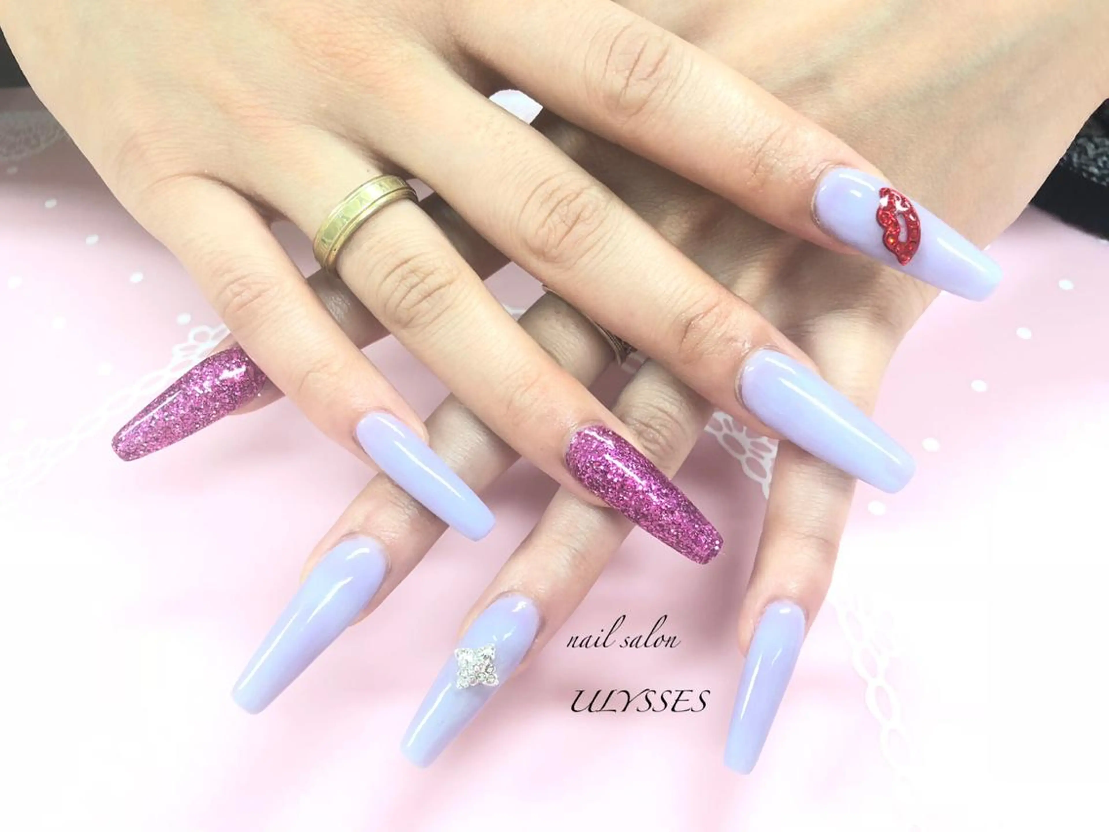 ネイル ラメ(グリッター) ユリシスネイル 担当近藤のネイルデザイン