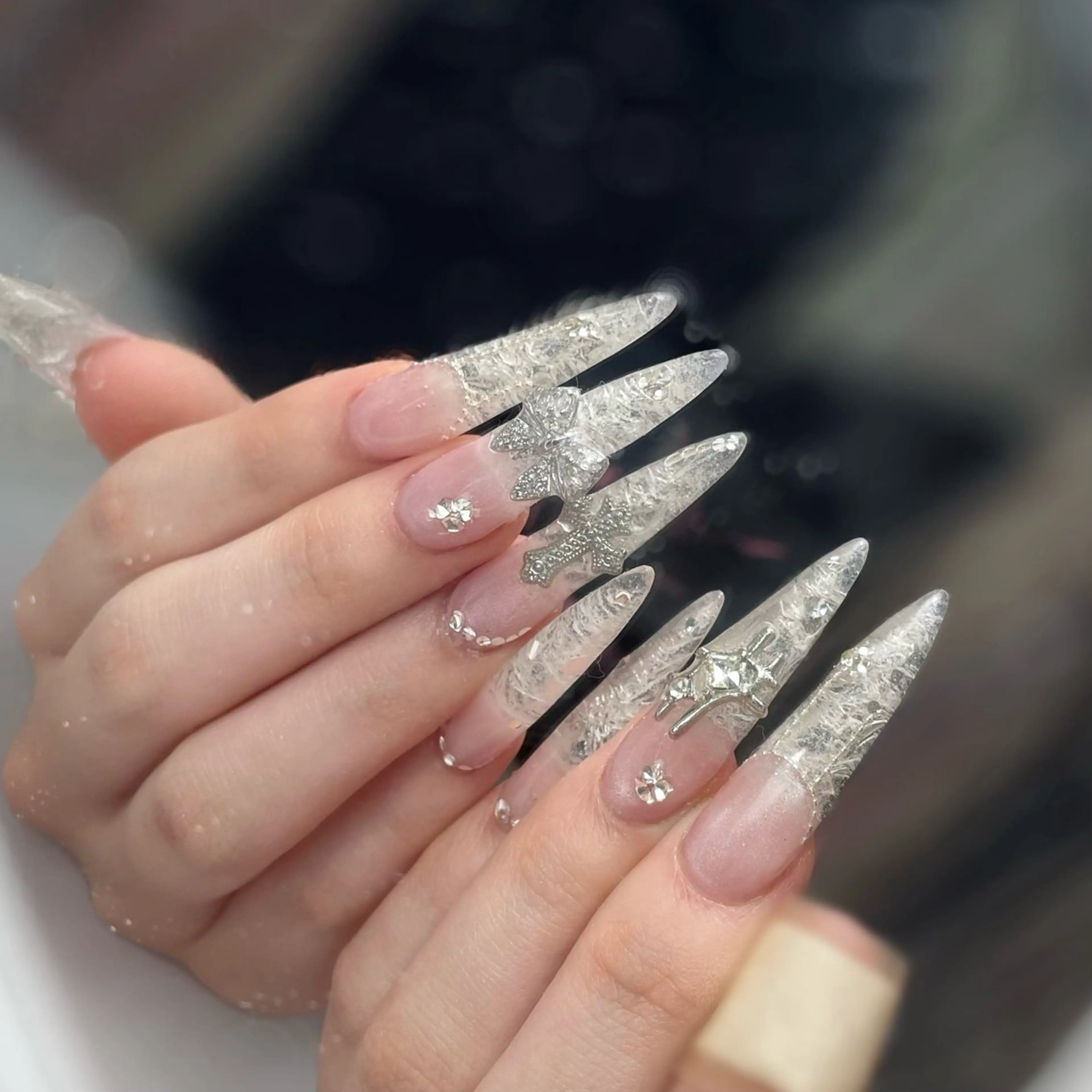 ネイル ロングネイル ネイルチップ ハンドネイル ALPHA. KUREAのネイルデザイン