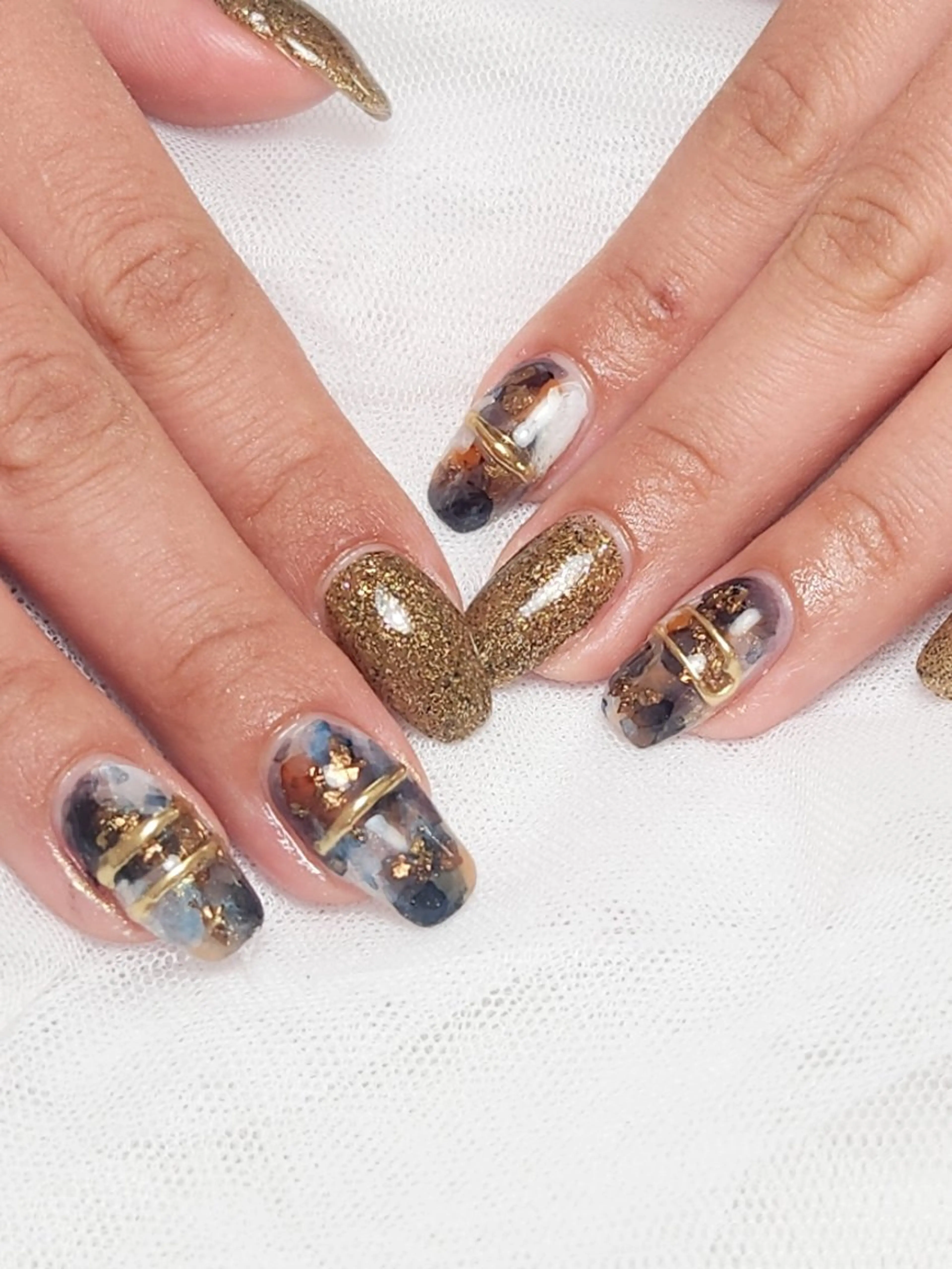 ネイル ジェルネイル ゴールド キラキラネイル ラメ(グリッター) ミラーネイル Nailroom3  古屋明美のネイルデザイン