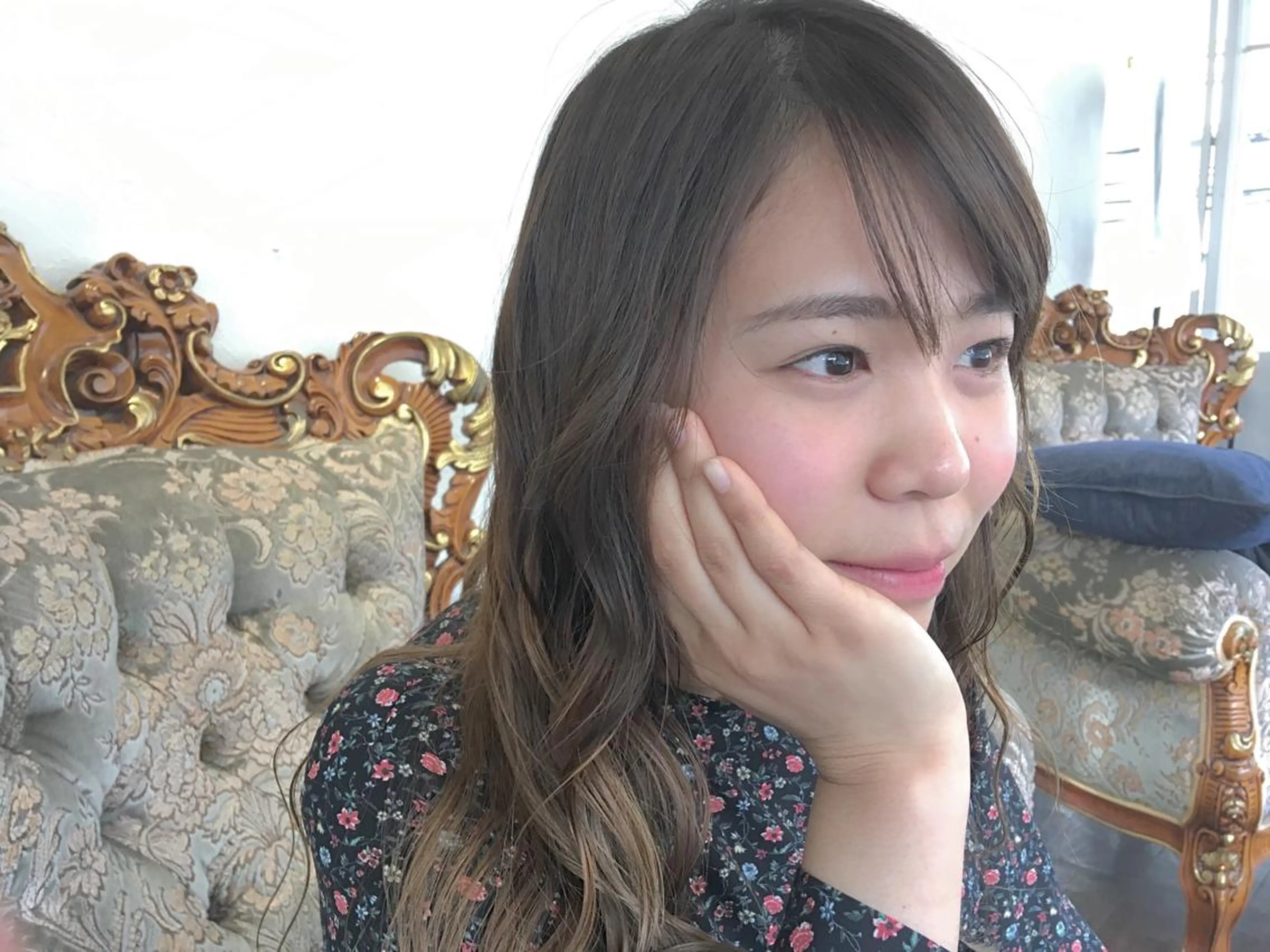 セミロング カラー パーマ ヘアアレンジ アッシュ ベージュカラー グラデーションカラー エグチ アキラのヘアスタイル