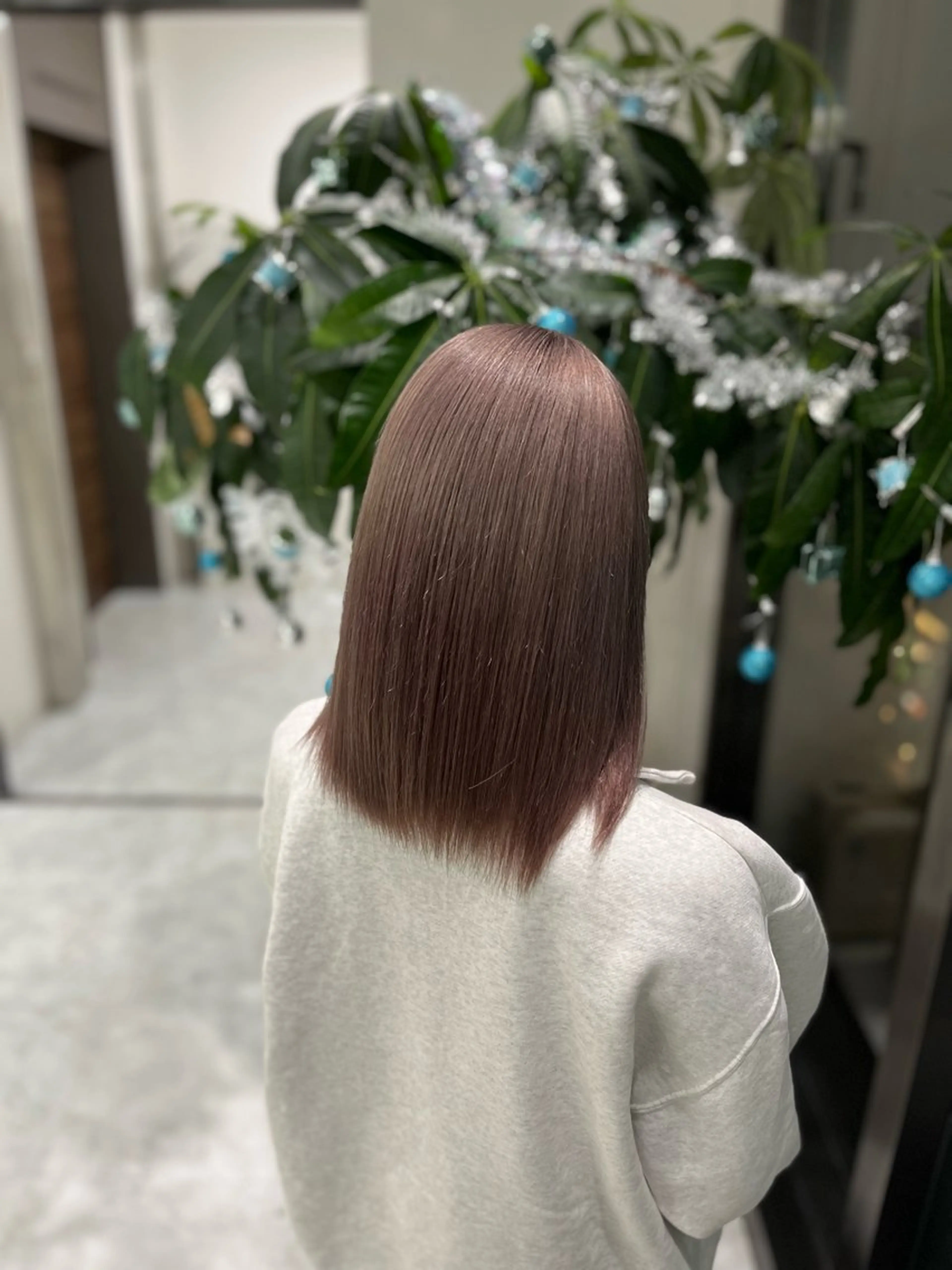 カラー ベージュ・グレー ジュ達人KOJIROのヘアスタイル