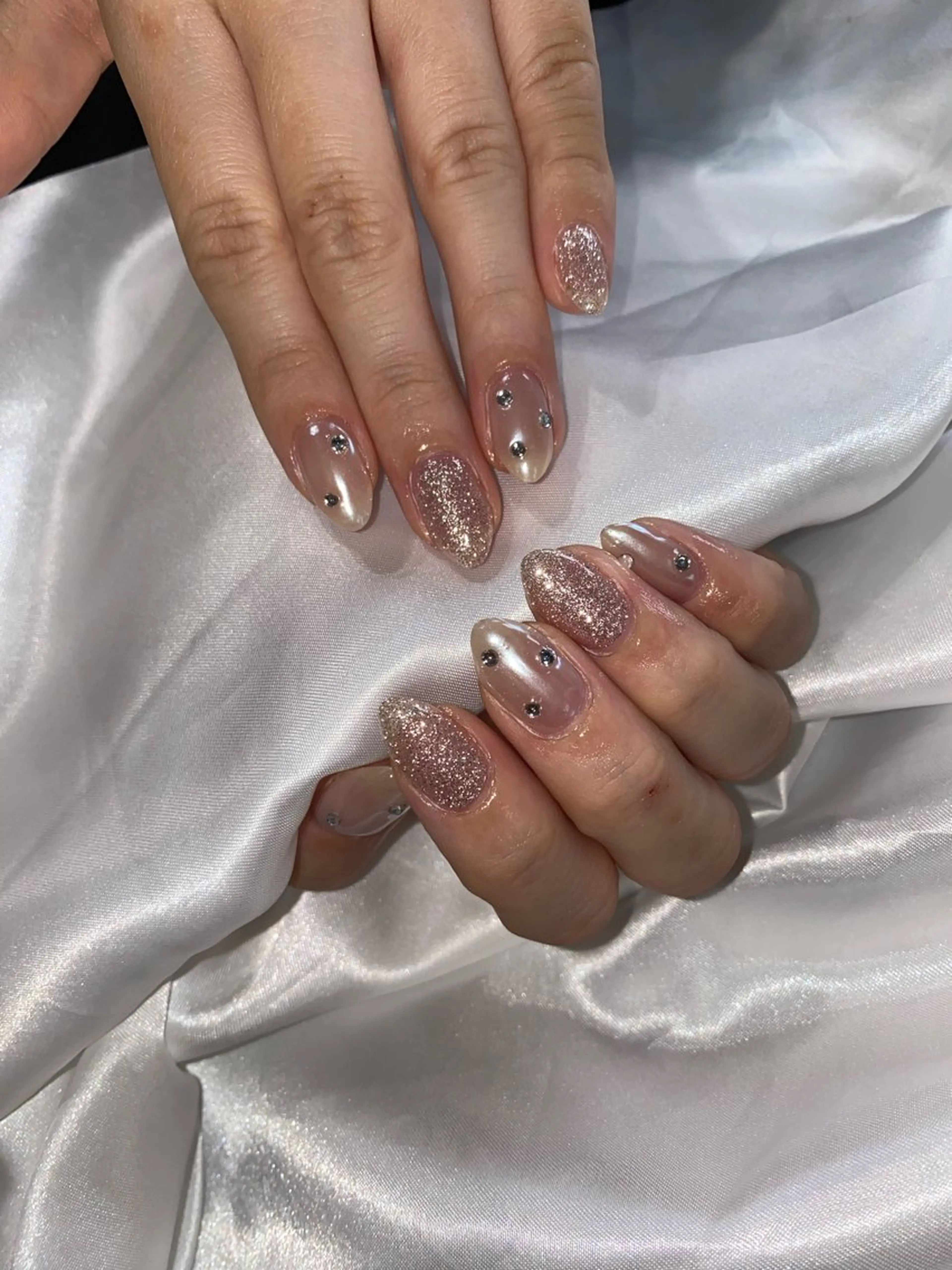 ネイル ハンドネイル デコパーツが得意♪ ネイル/眉毛/エステの眉毛・アイブロウイメージ