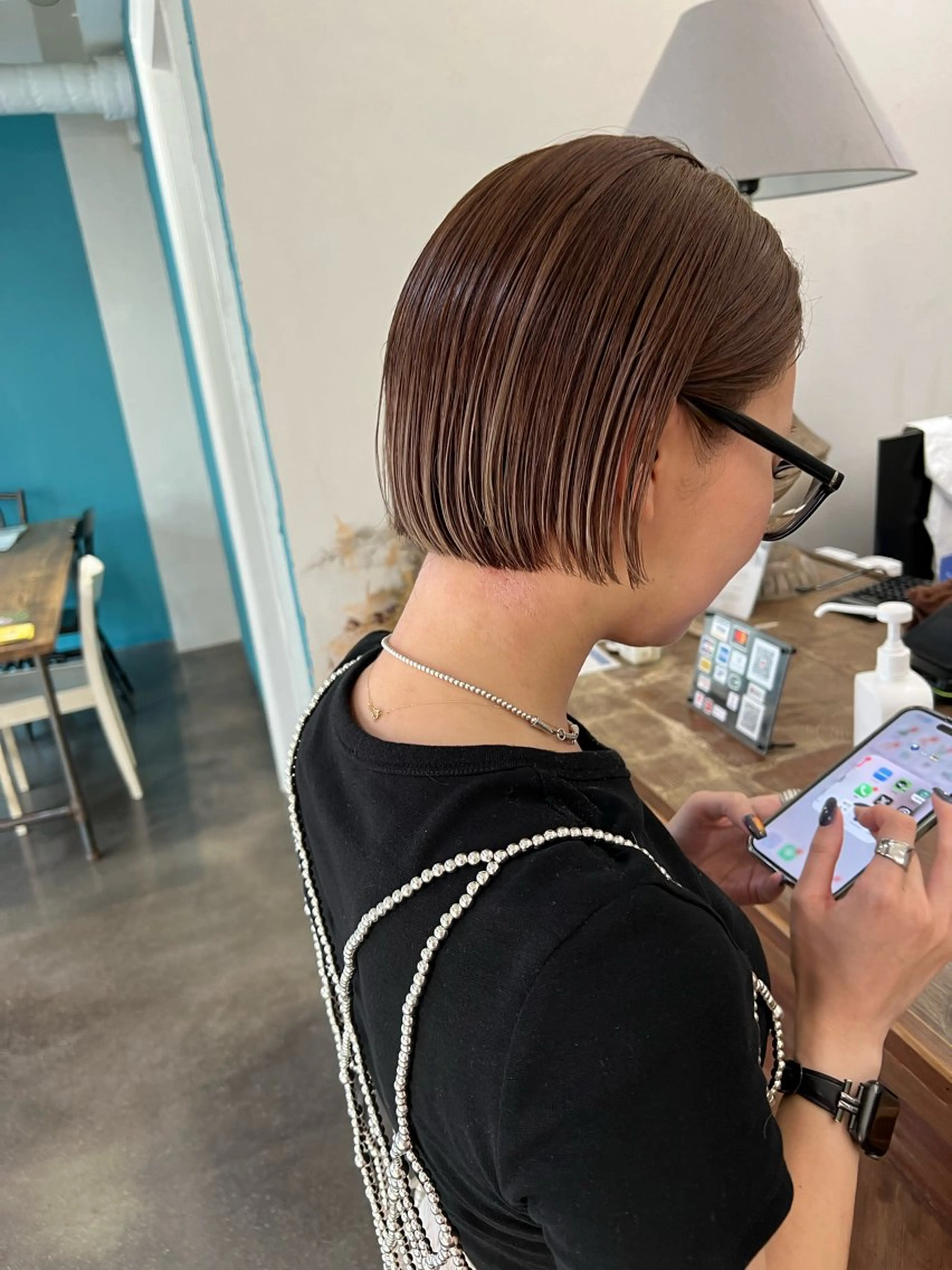 ショート カラー バレイヤージュ ハイライトカラー ボブ ハイライト レイヤーカット カット ヘアカラー 千葉 郁也のヘアスタイル