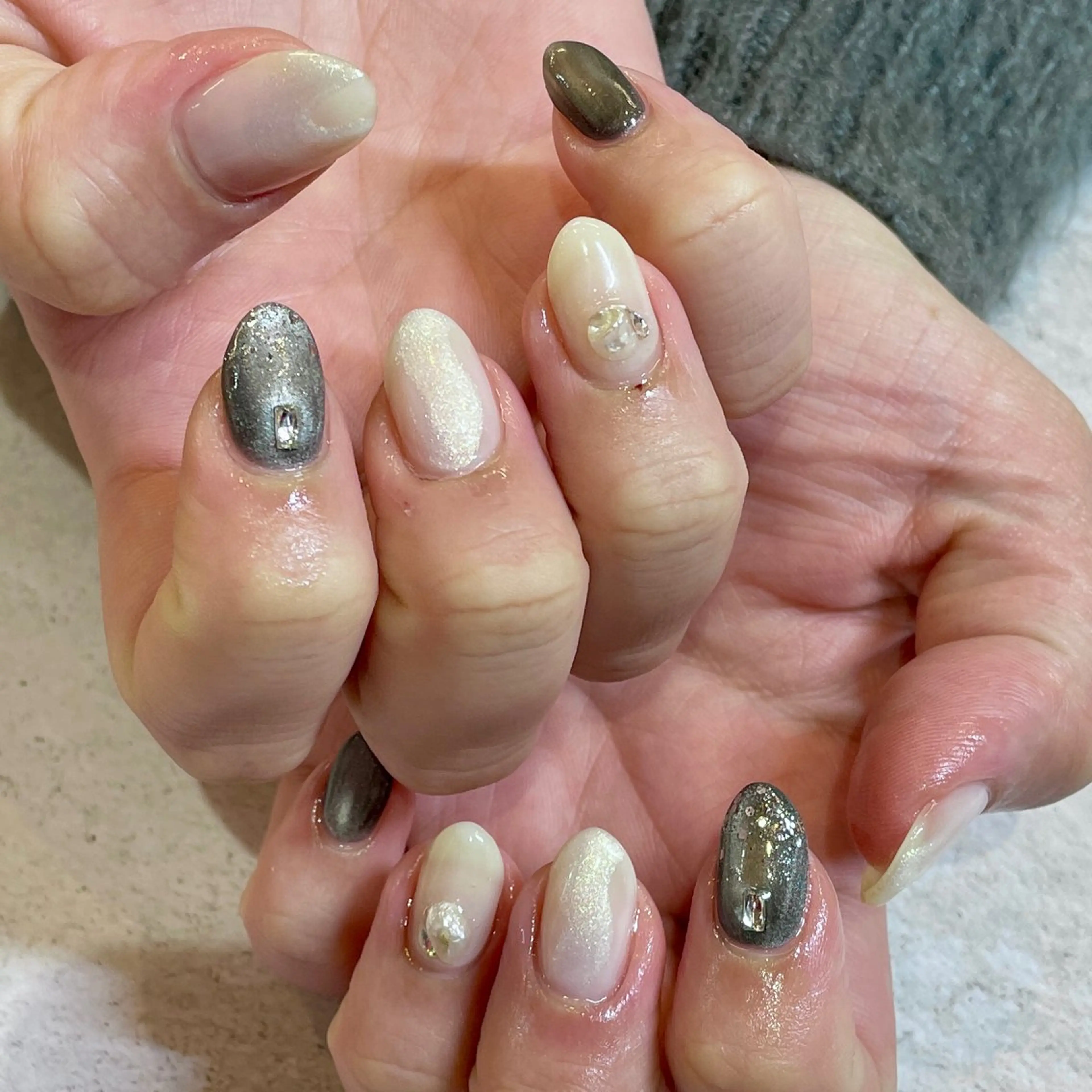 ネイル ハンドネイル LUNI（シェアサロンHeartSpace内）所属・LUNI 久屋大通 ˚✧₊⁎/ yuriのネイルデザイン