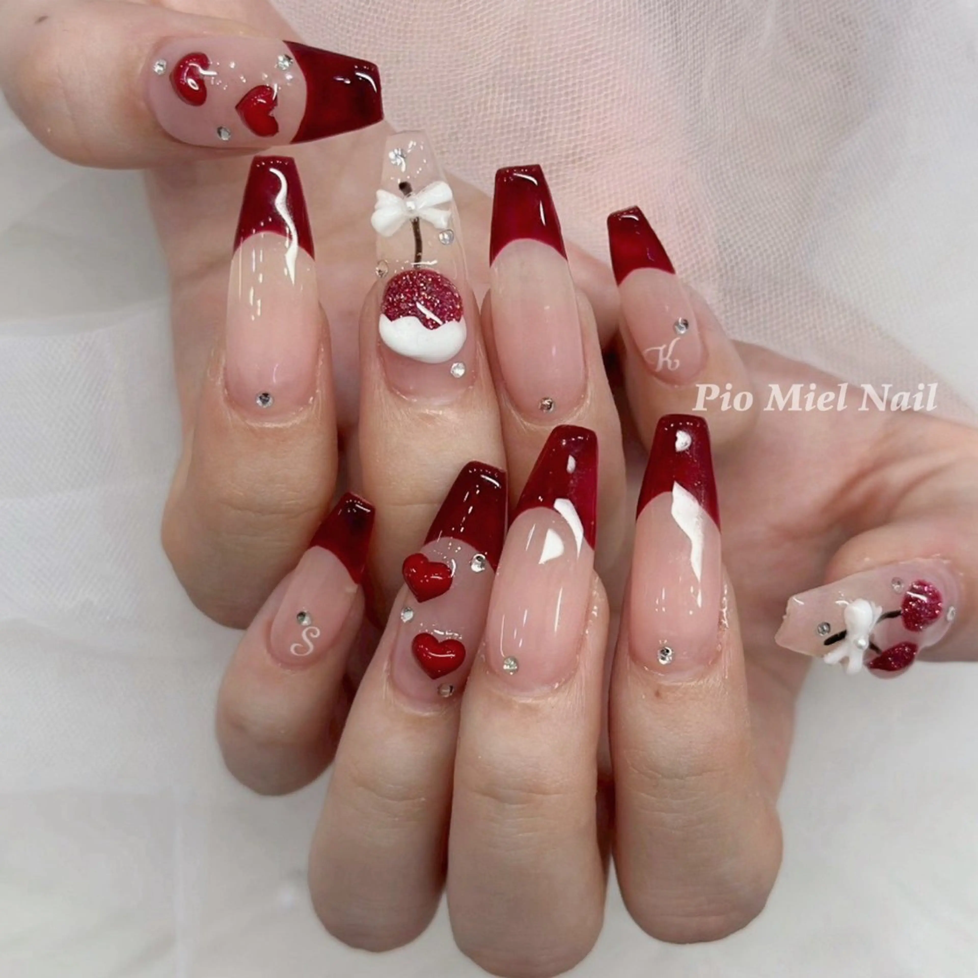 ネイル ボルドー フレンチネイル ハート リボン ワンホンネイル ハンドネイル momo 長さだしのネイルデザイン