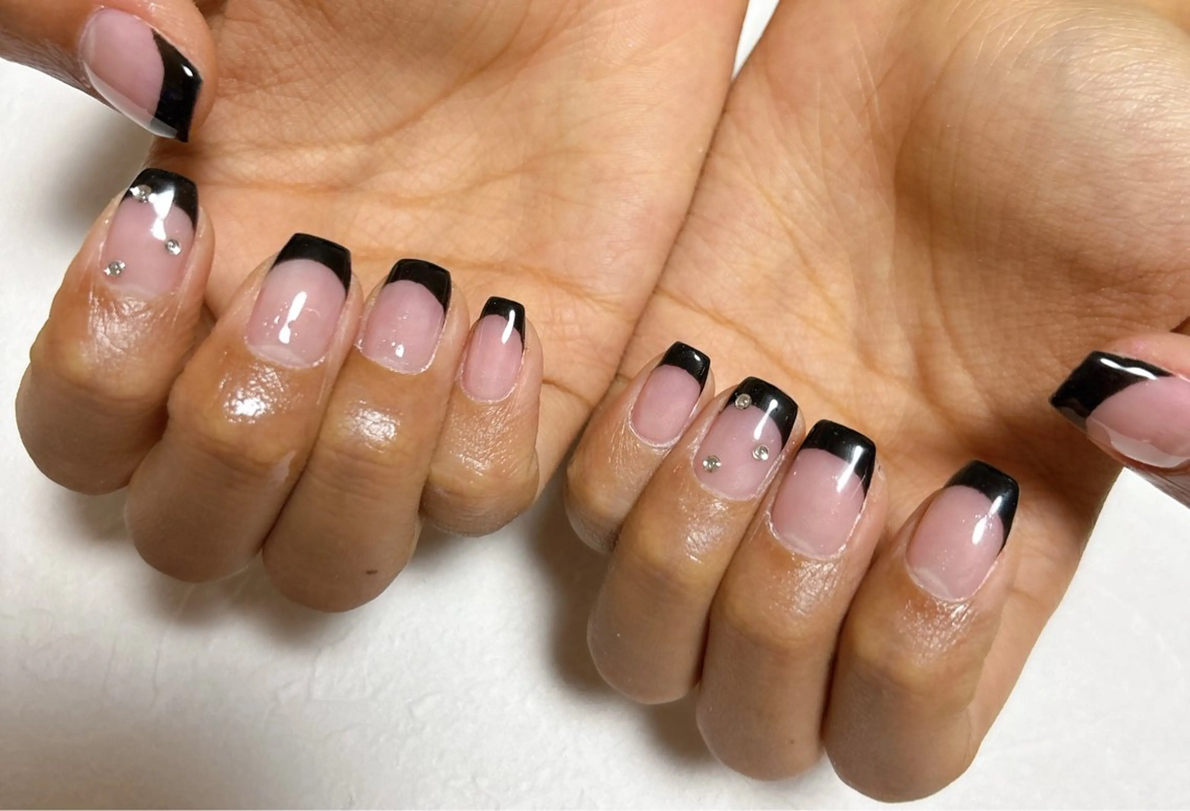ネイル フレンチネイル ジェルネイル メンズネイル パラジェル ストーンネイル ハンドネイル kiki nail 二子玉川のネイルデザイン